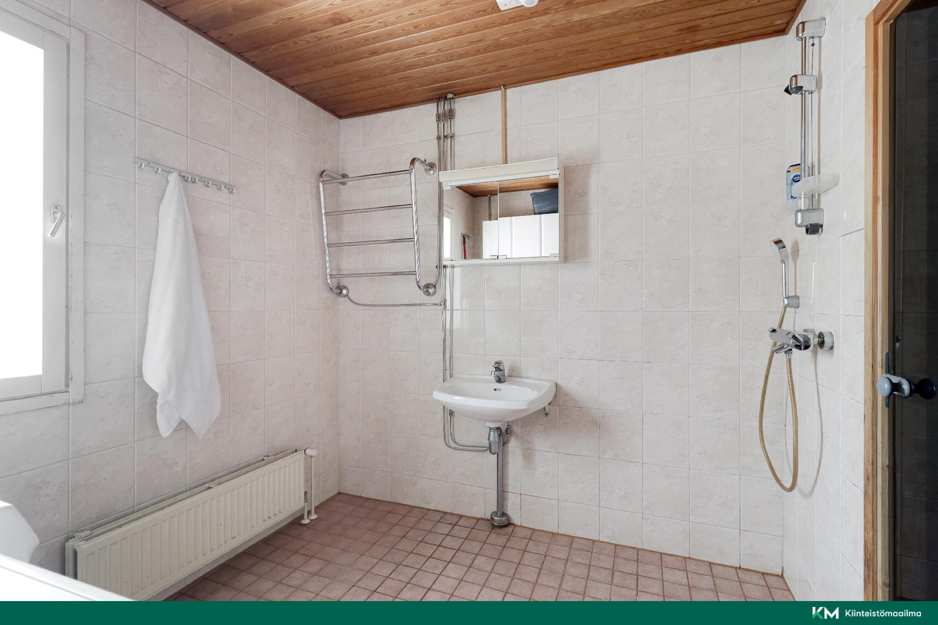 Huhtatie 6, Malmi, Helsinki