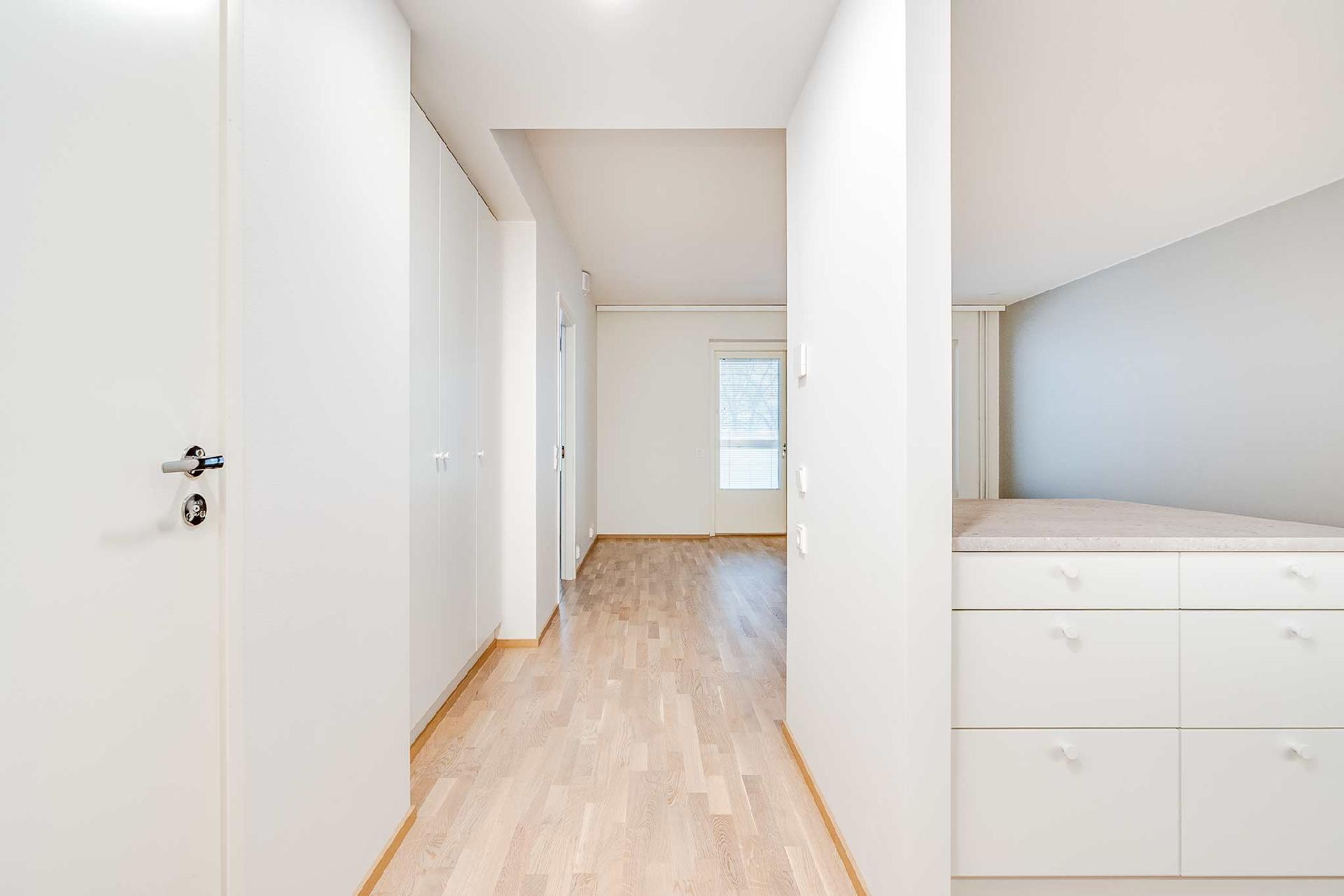 Sisäkuvat ovat saman kokoisesta 55 m² asunnosta B42.