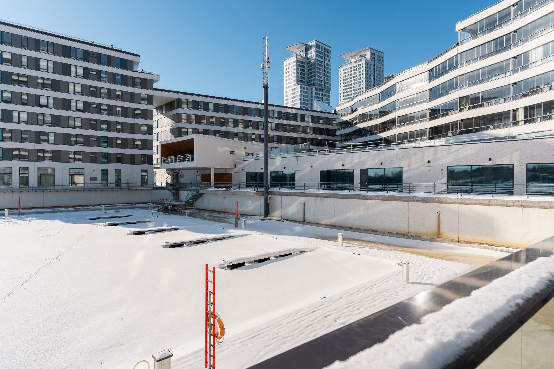 Mahdollisuus ostaa venepaikka aivan huoneiston vierestä.