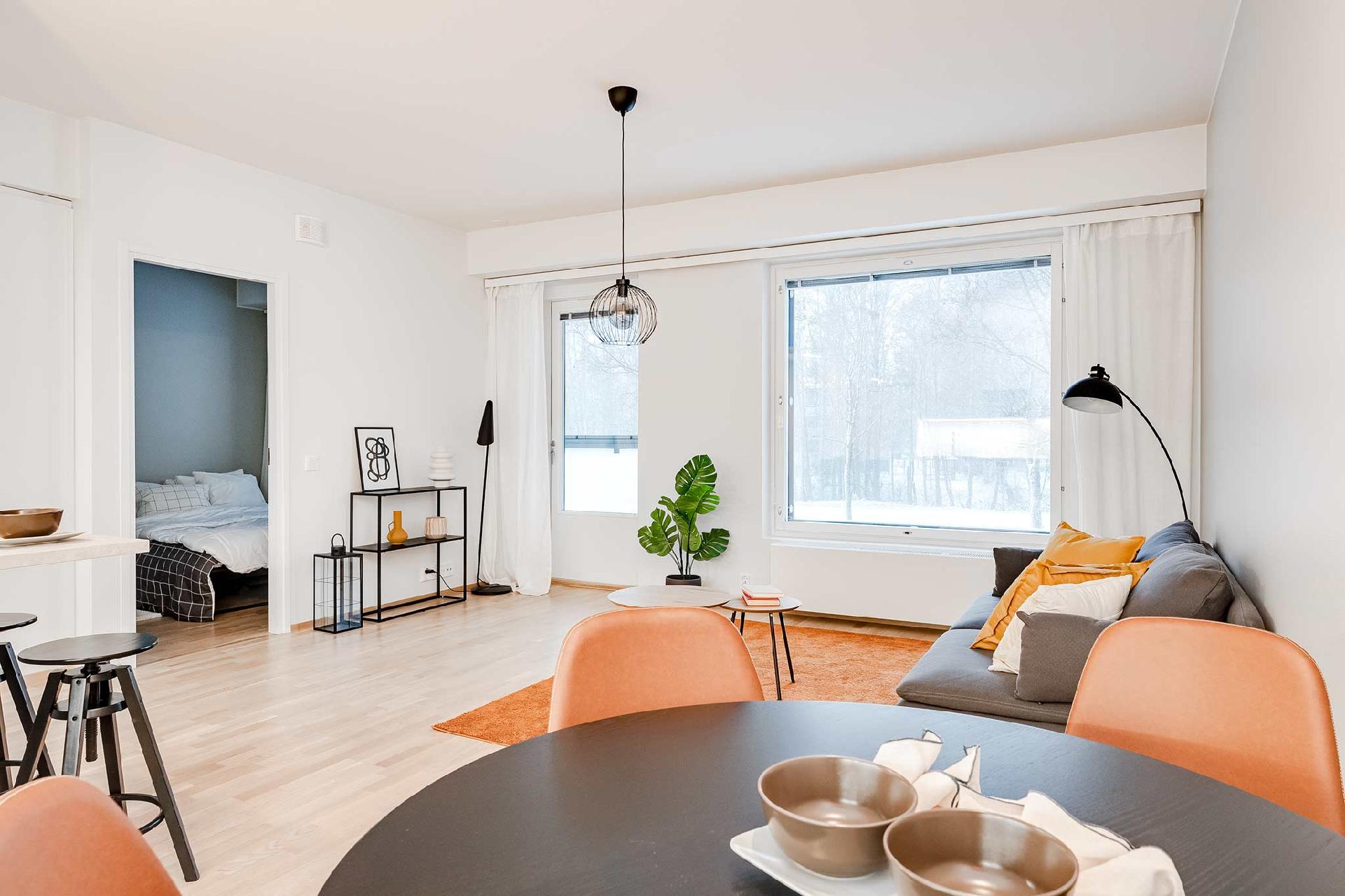 Sisäkuvat saman kokoisesta 49,5m² asunnosta B32