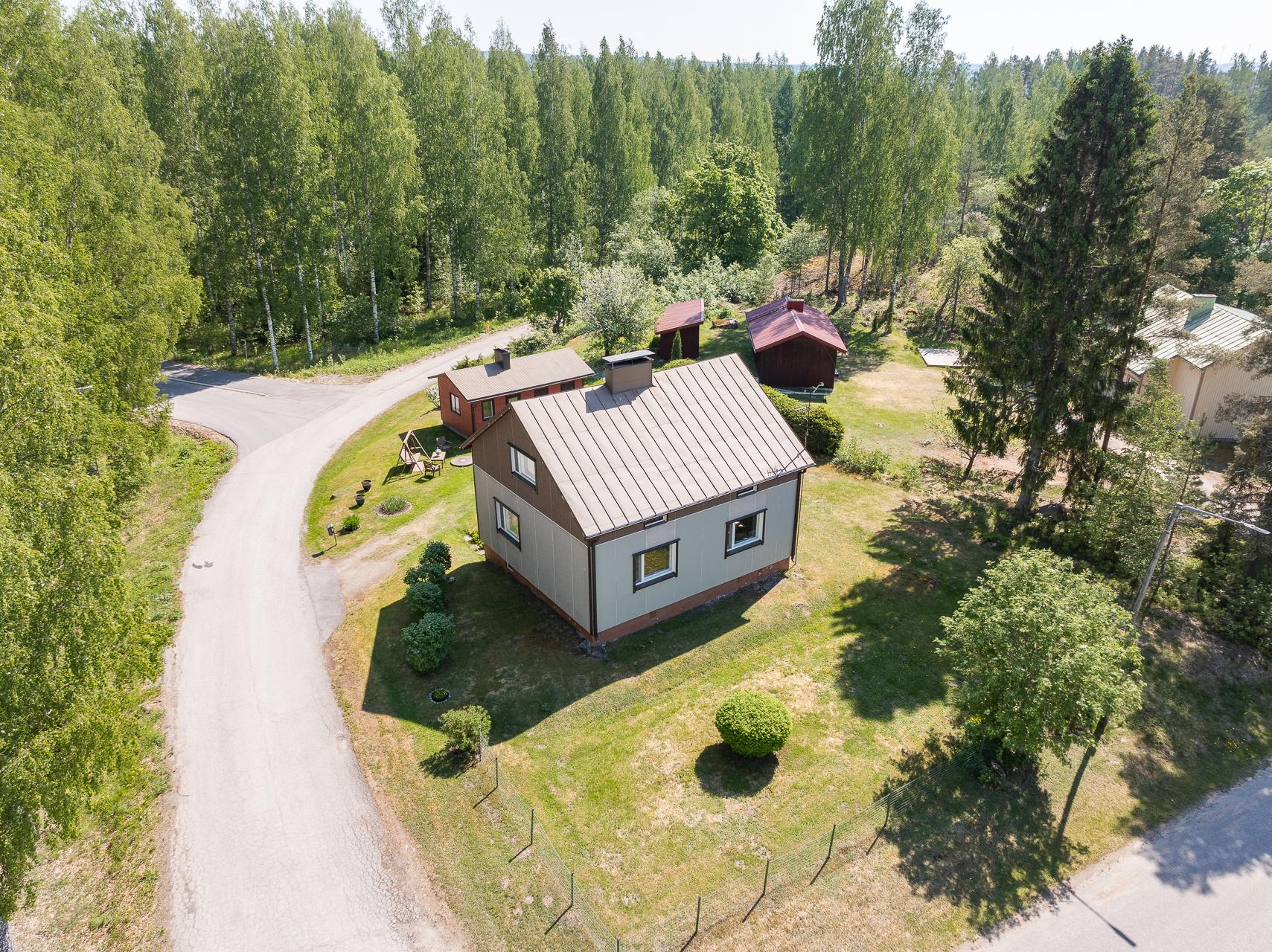 Hepoluhdantie 1, Luhanka, Luhanka