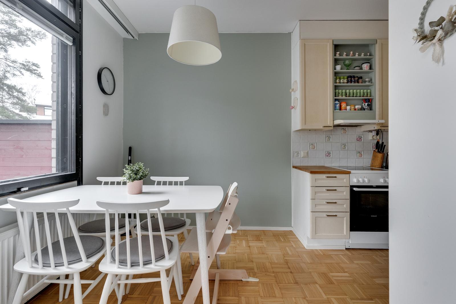 Laulurastaantie 11, Malmi, Helsinki