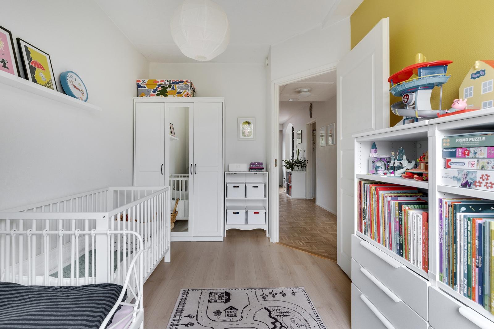 Laulurastaantie 11, Malmi, Helsinki