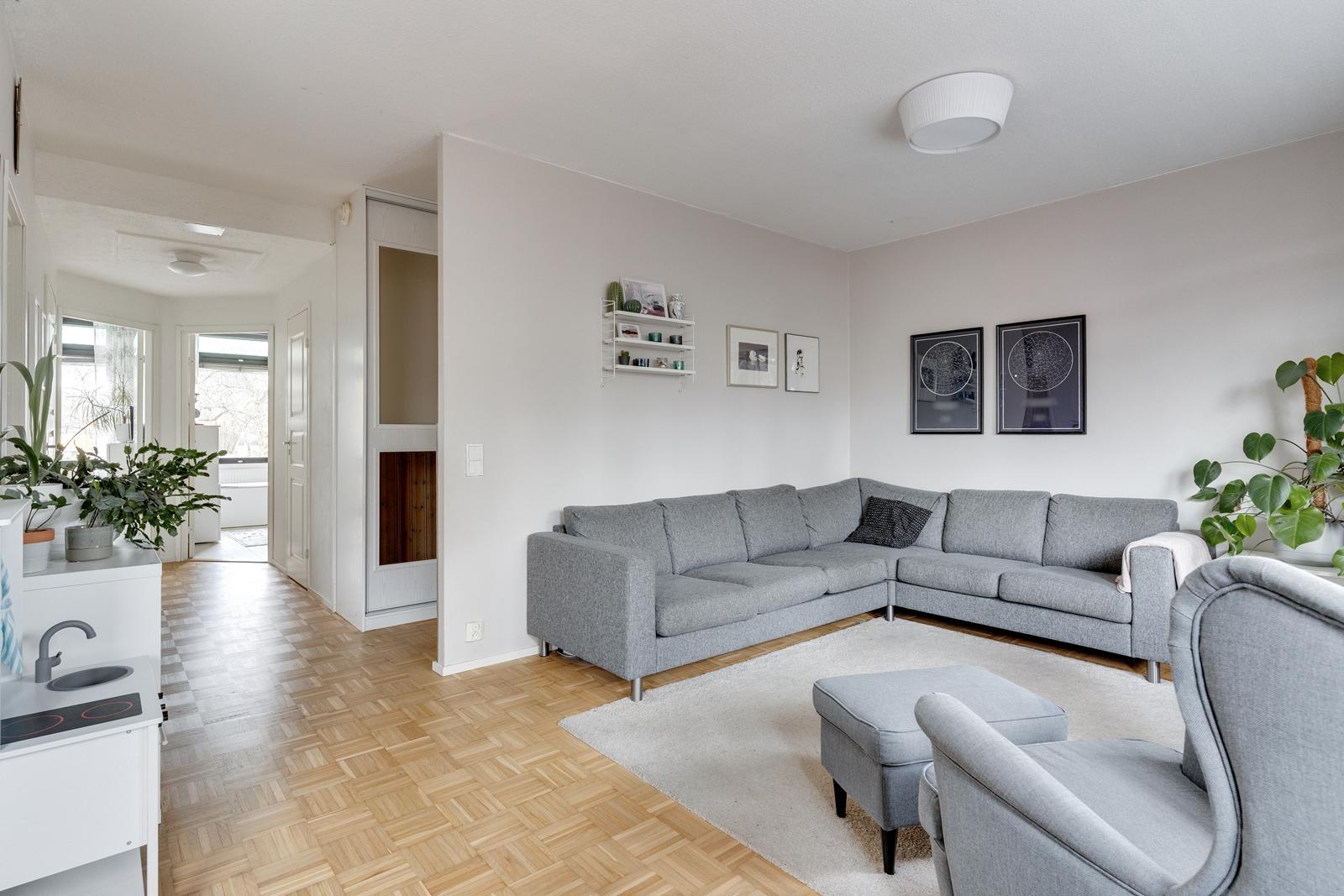 Laulurastaantie 11, Malmi, Helsinki