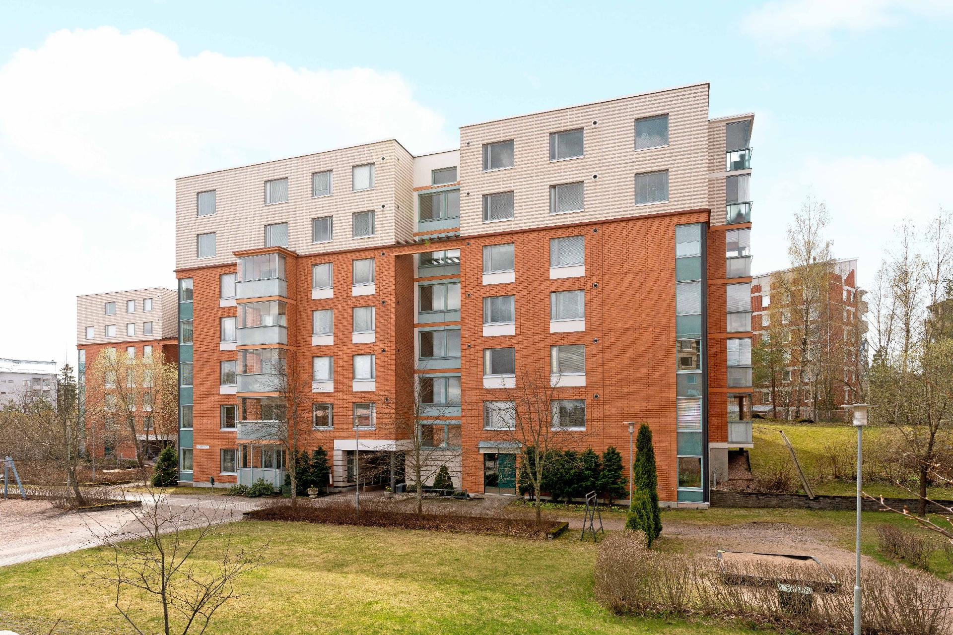 Karhunkierros 2, Pähkinärinne, Vantaa