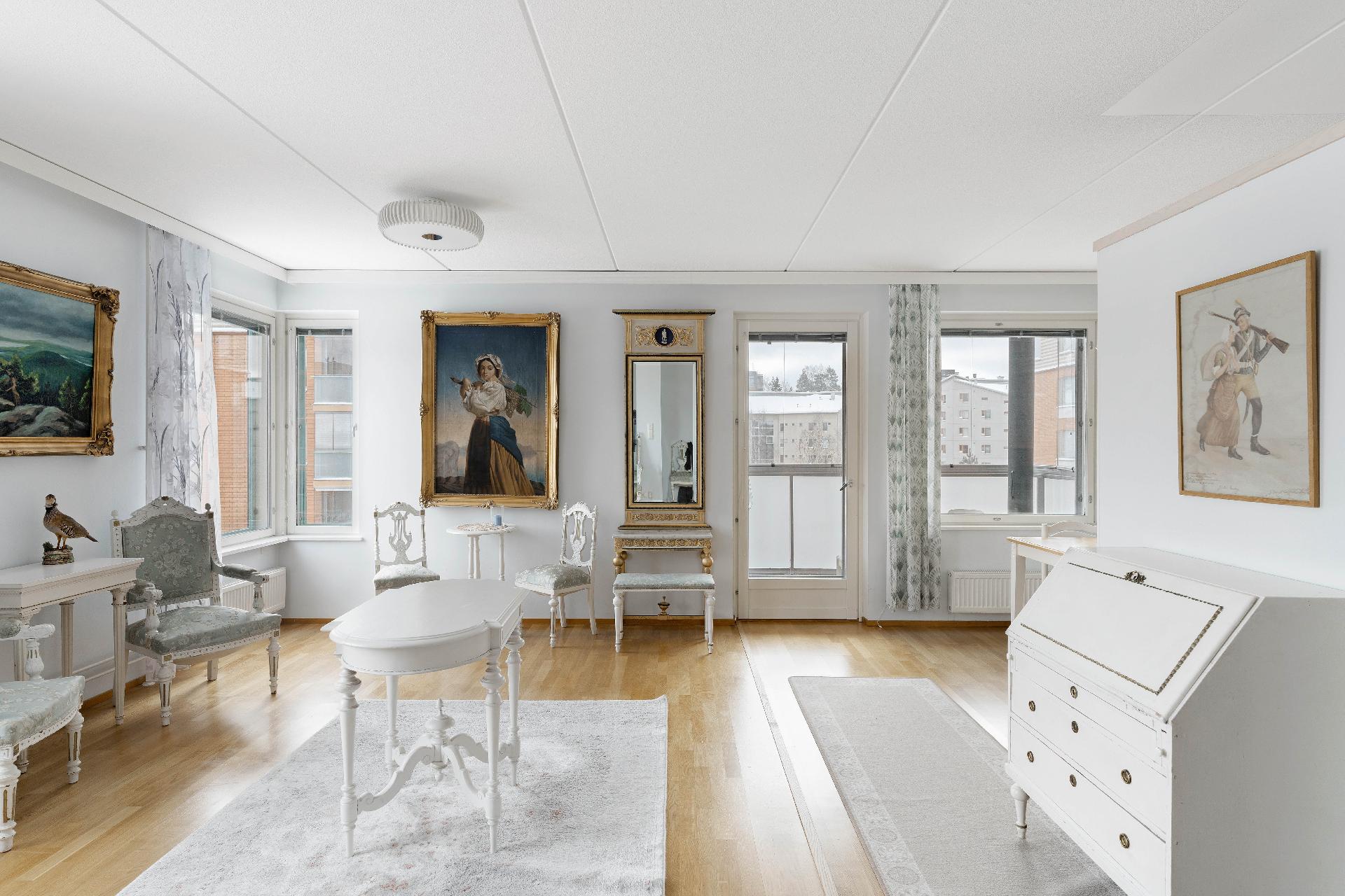 Karhunkierros 2, Pähkinärinne, Vantaa