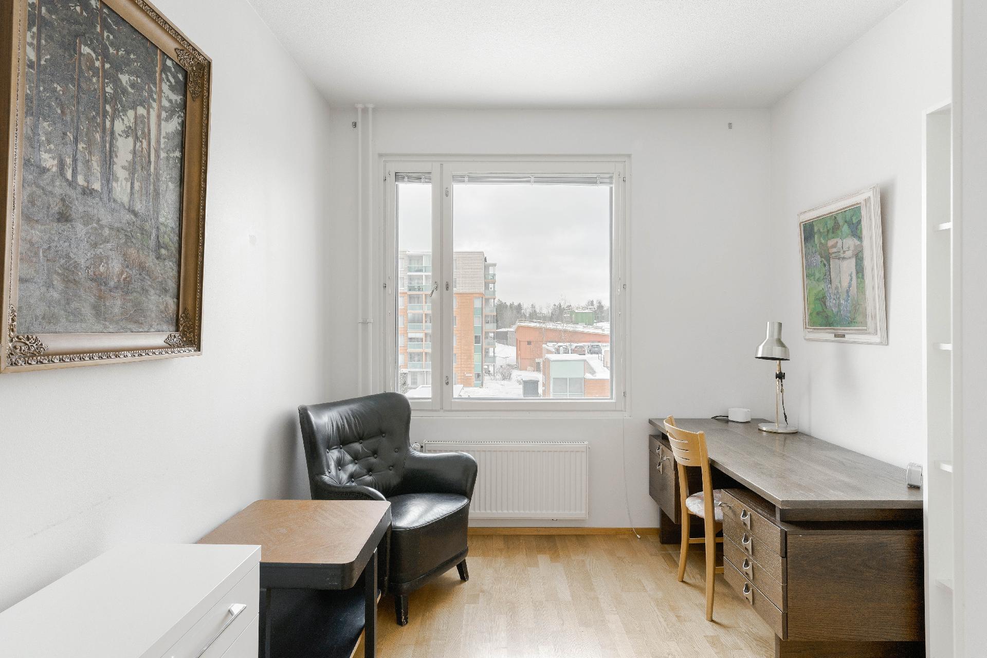 Karhunkierros 2, Pähkinärinne, Vantaa