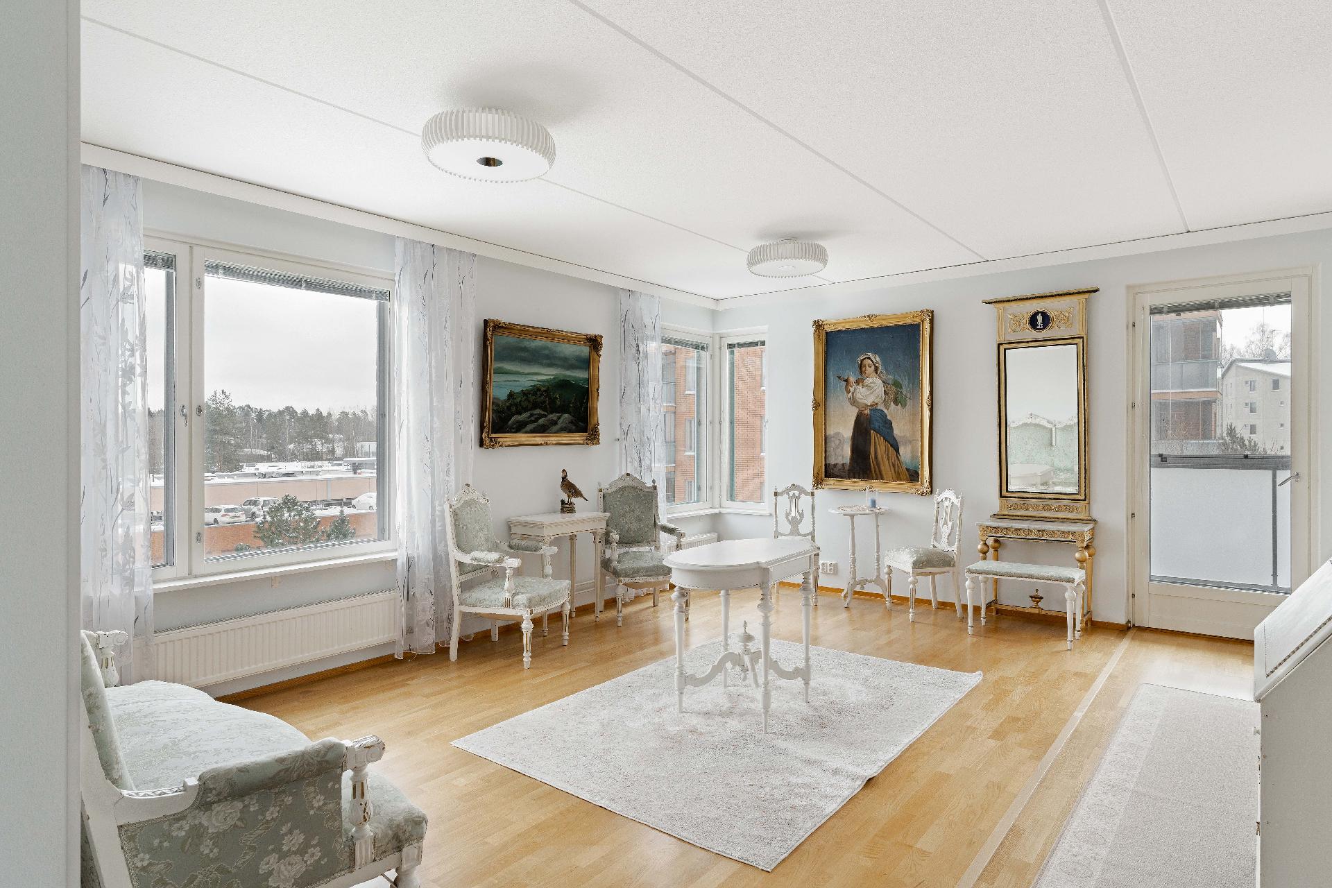 Karhunkierros 2, Pähkinärinne, Vantaa