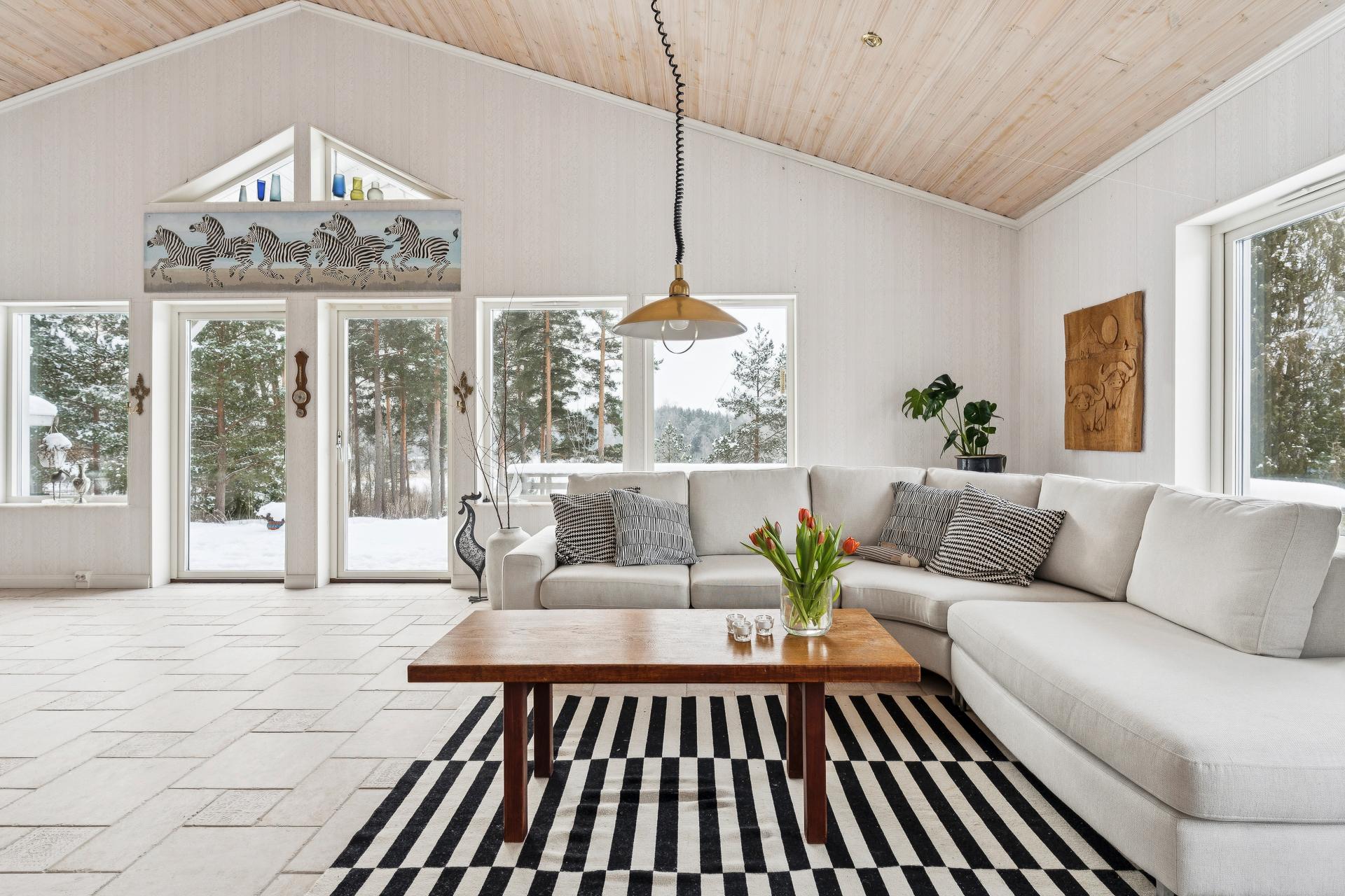 Sali käynti terassille