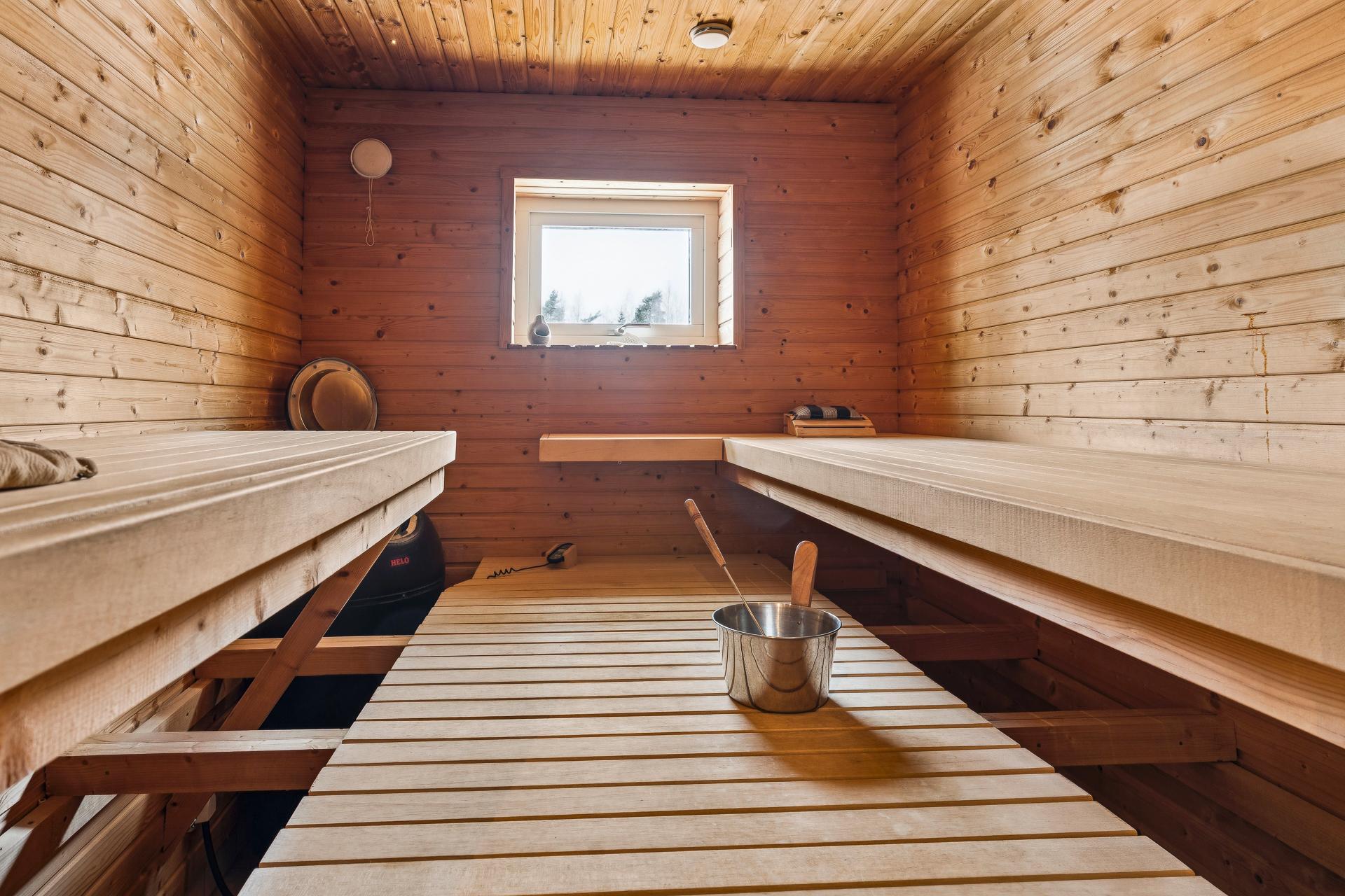 Hetivalmis sauna