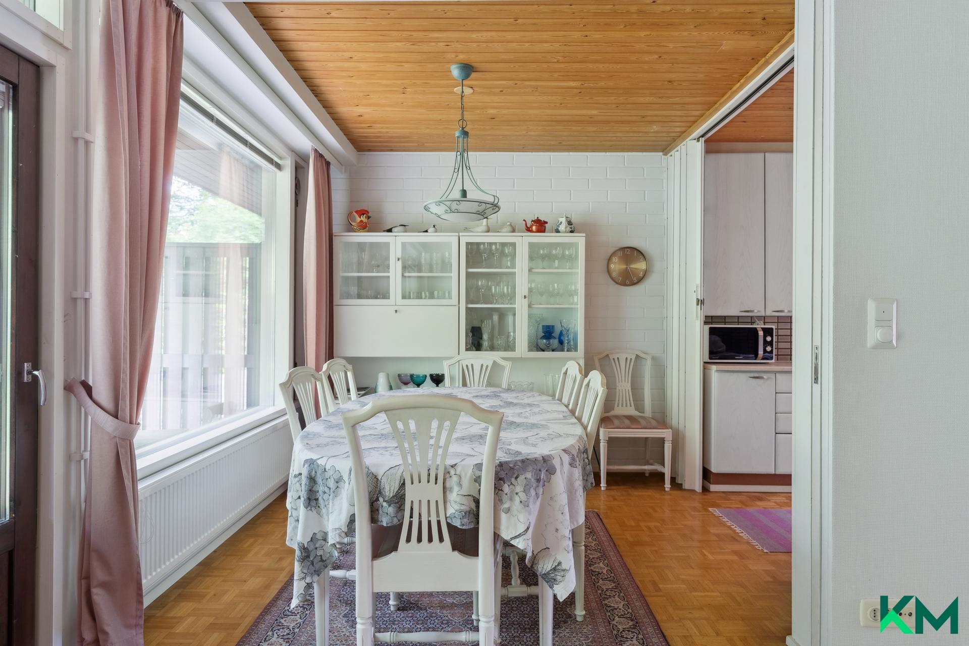 Lastatie 20, Länsi-Pakila, Helsinki