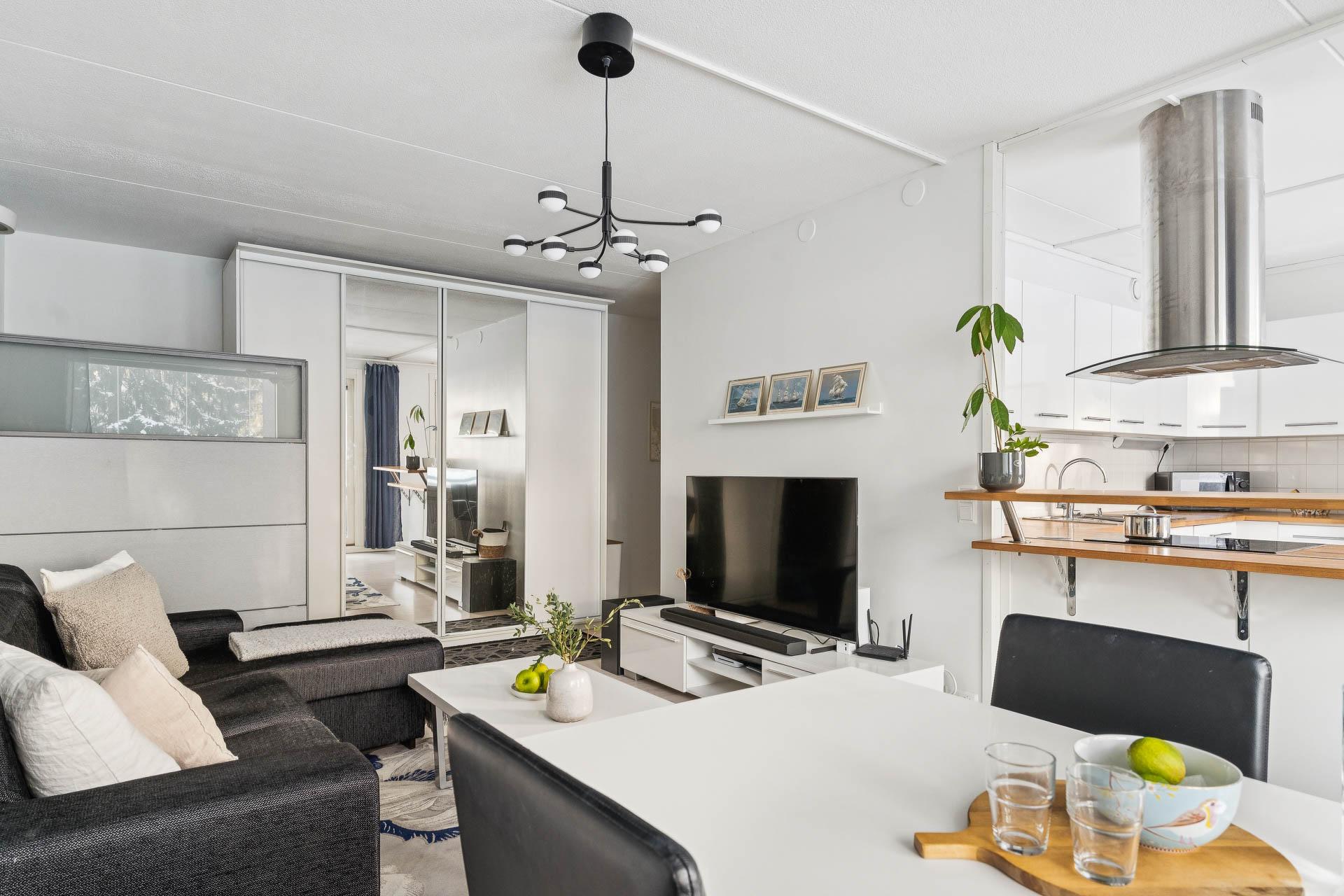 Maininkitie 8, Espoonlahti, Espoo