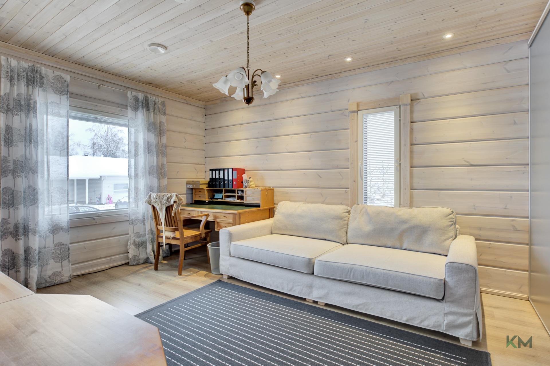 Puomikuja 8, Ylikylä, Rovaniemi