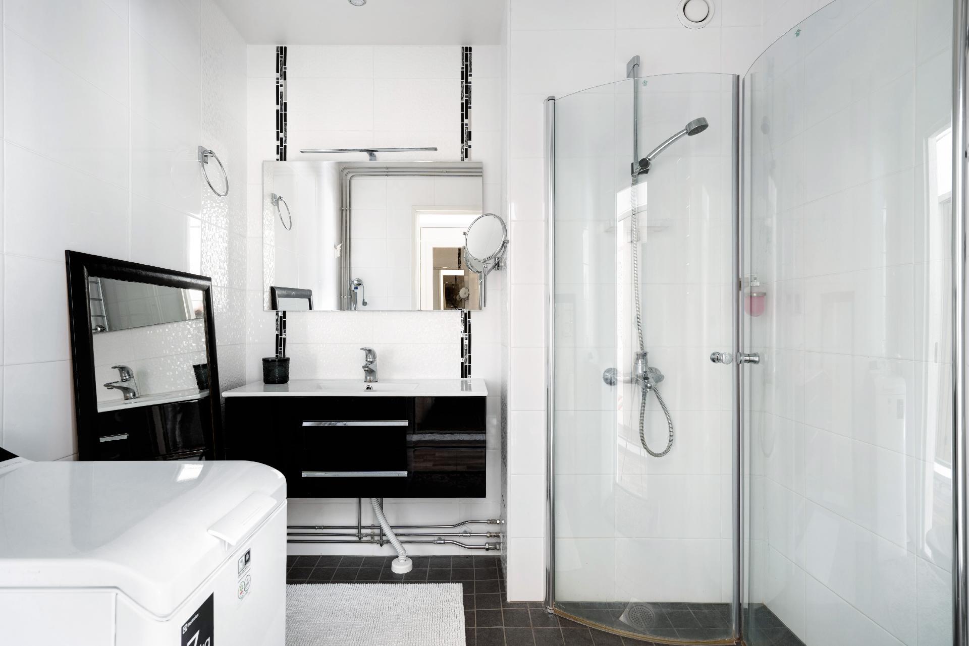 Kylpyhuone remontoitu 