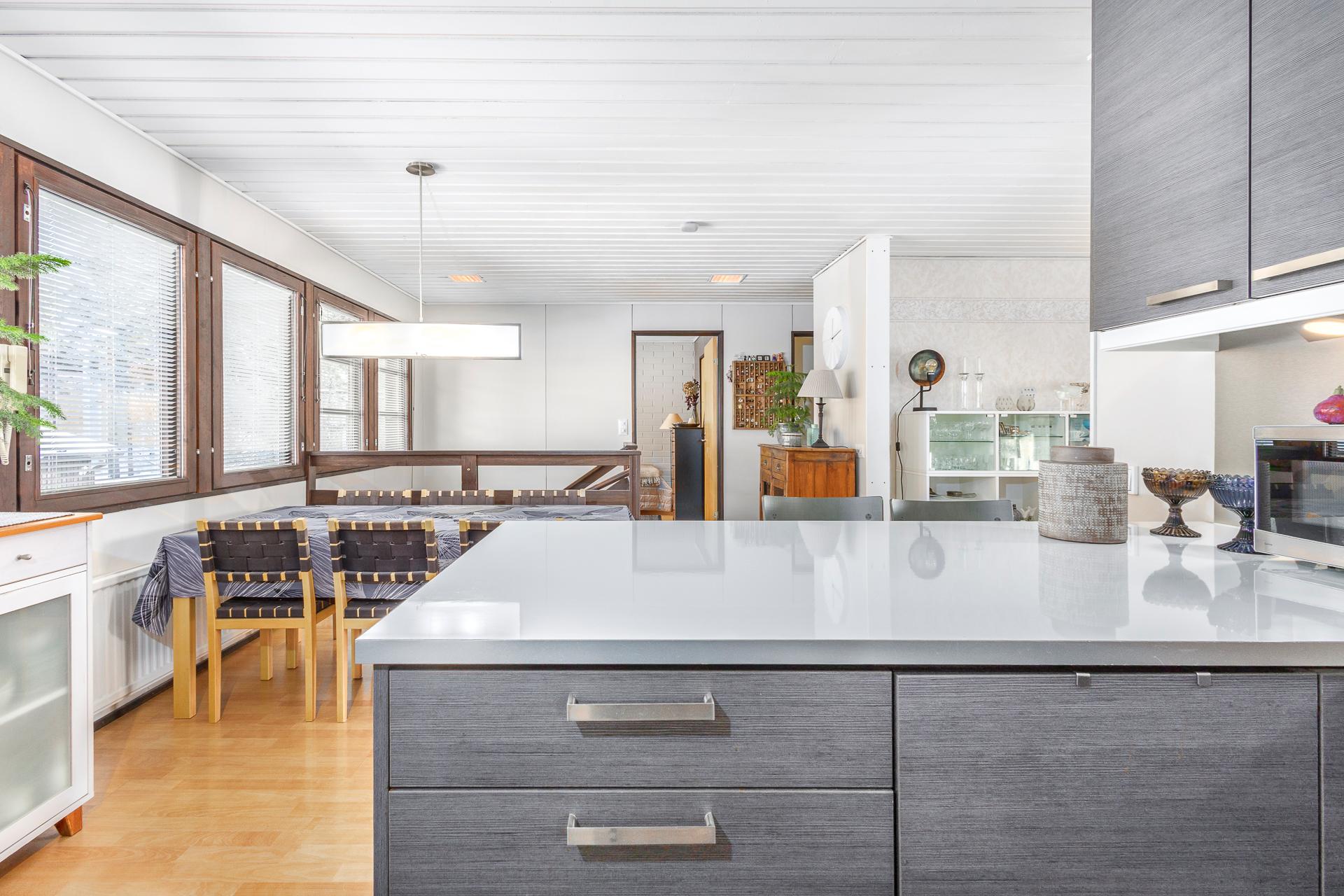 näkymiä keittiöstä