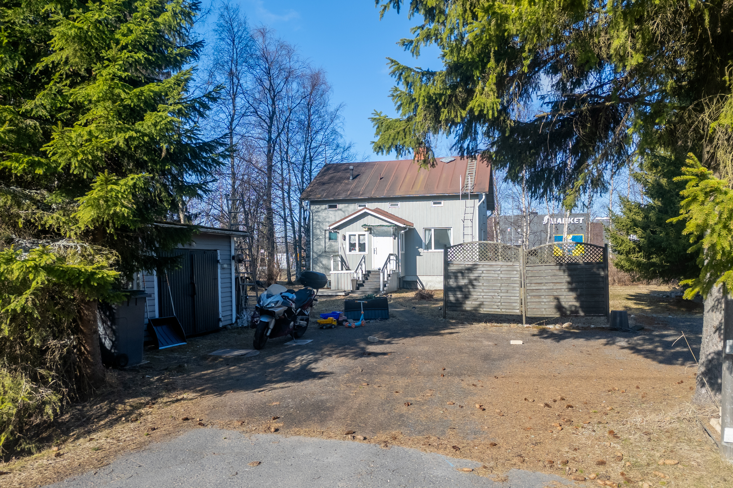 Oksatie 5, Pateniemi, Oulu
