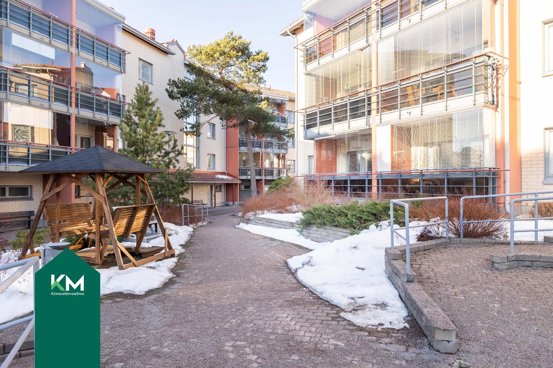 Koulukatu 3, Kotkansaari, Kotka