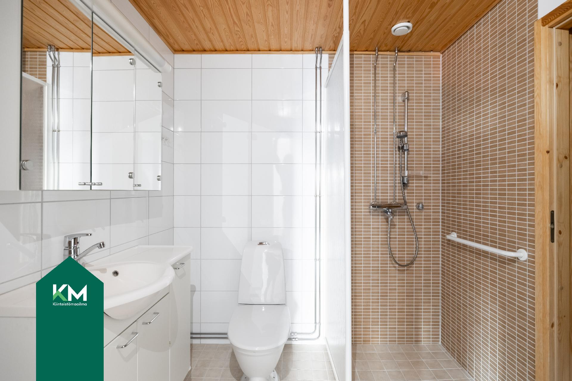 Koulukatu 3, Kotkansaari, Kotka