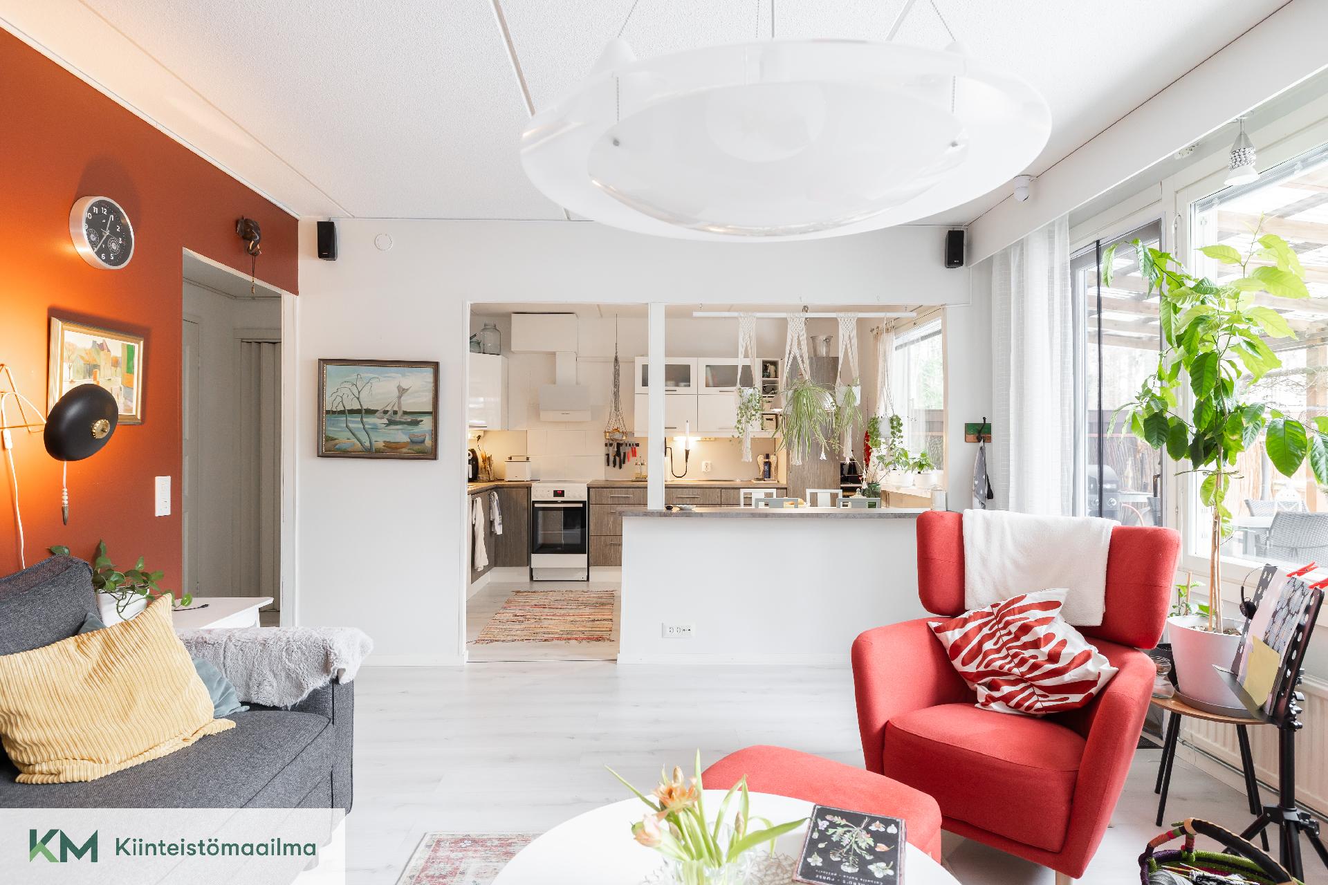 Peltomiehentie 4, Aittakorpi, Kotka