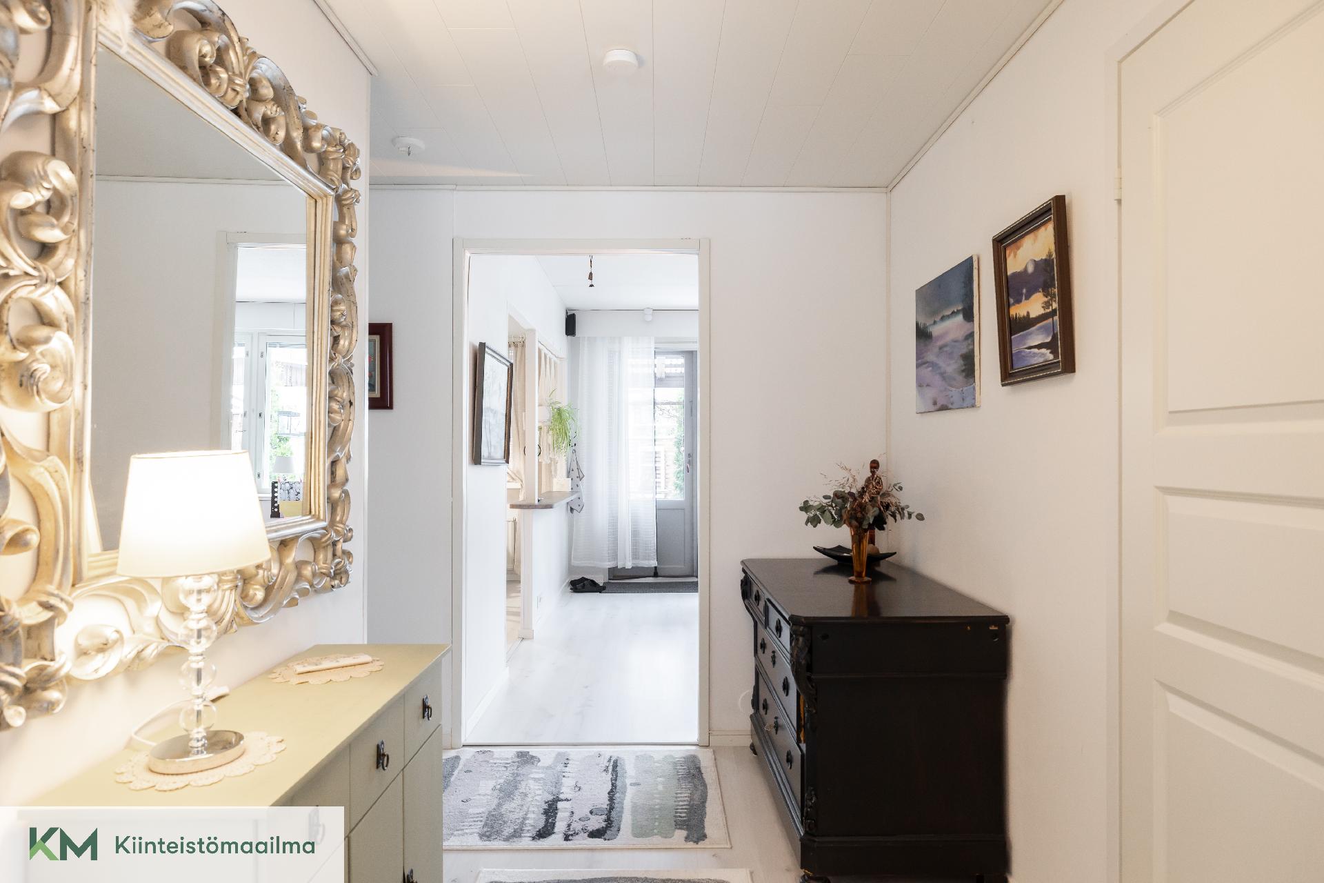 Peltomiehentie 4, Aittakorpi, Kotka