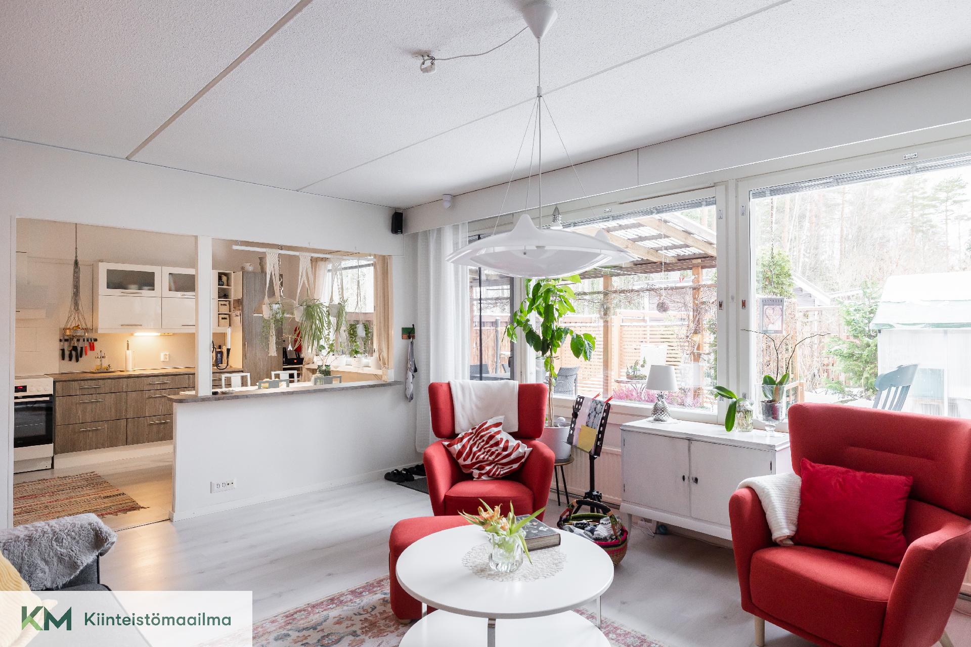 Peltomiehentie 4, Aittakorpi, Kotka