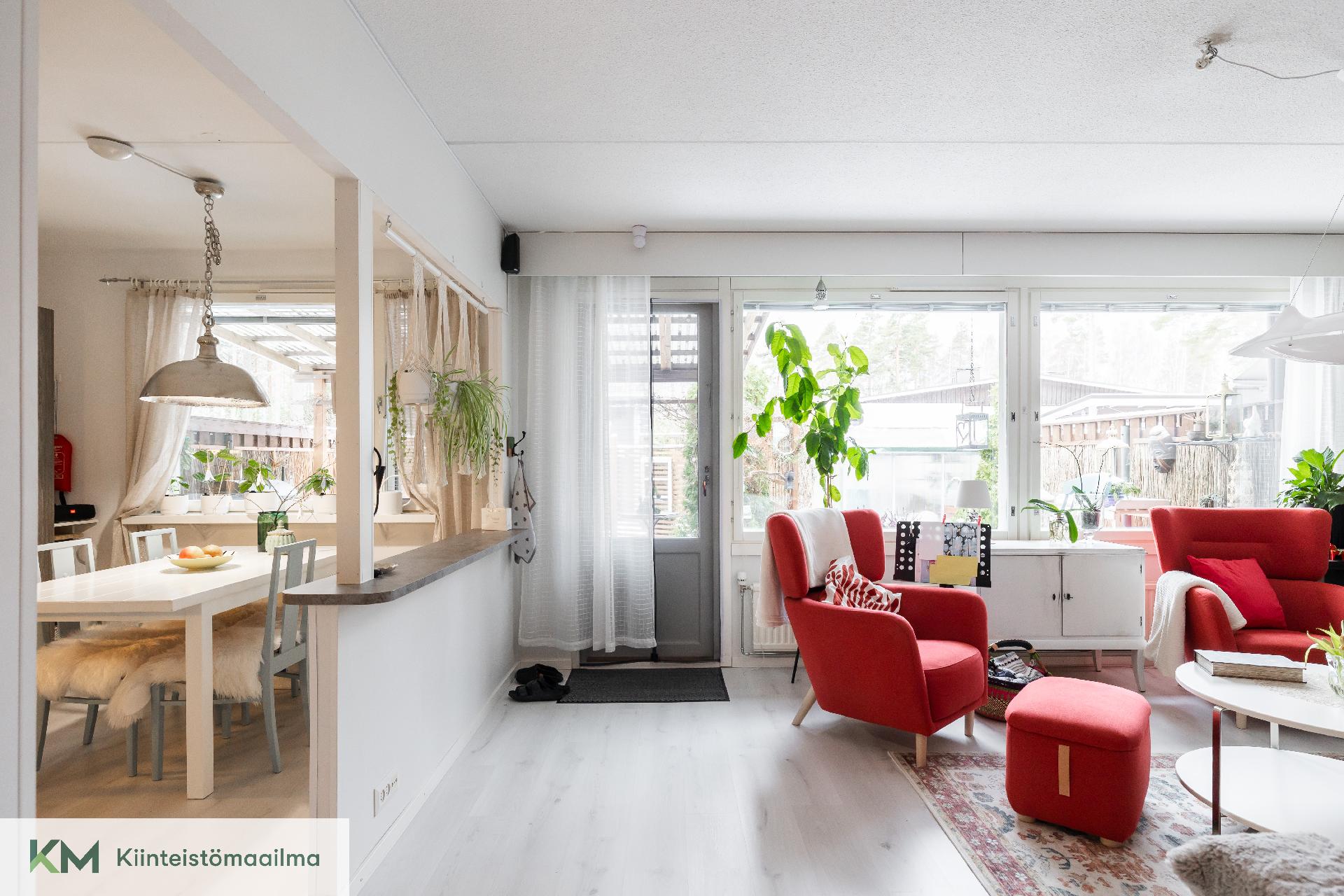 Peltomiehentie 4, Aittakorpi, Kotka