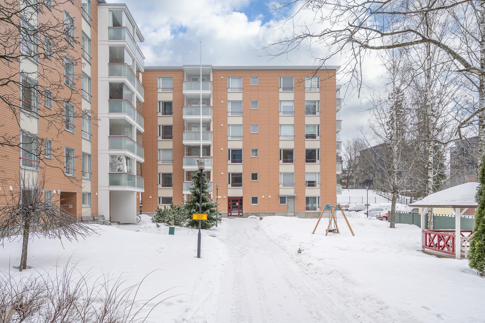 Madetojankuja 5, Pukinmäki, Helsinki