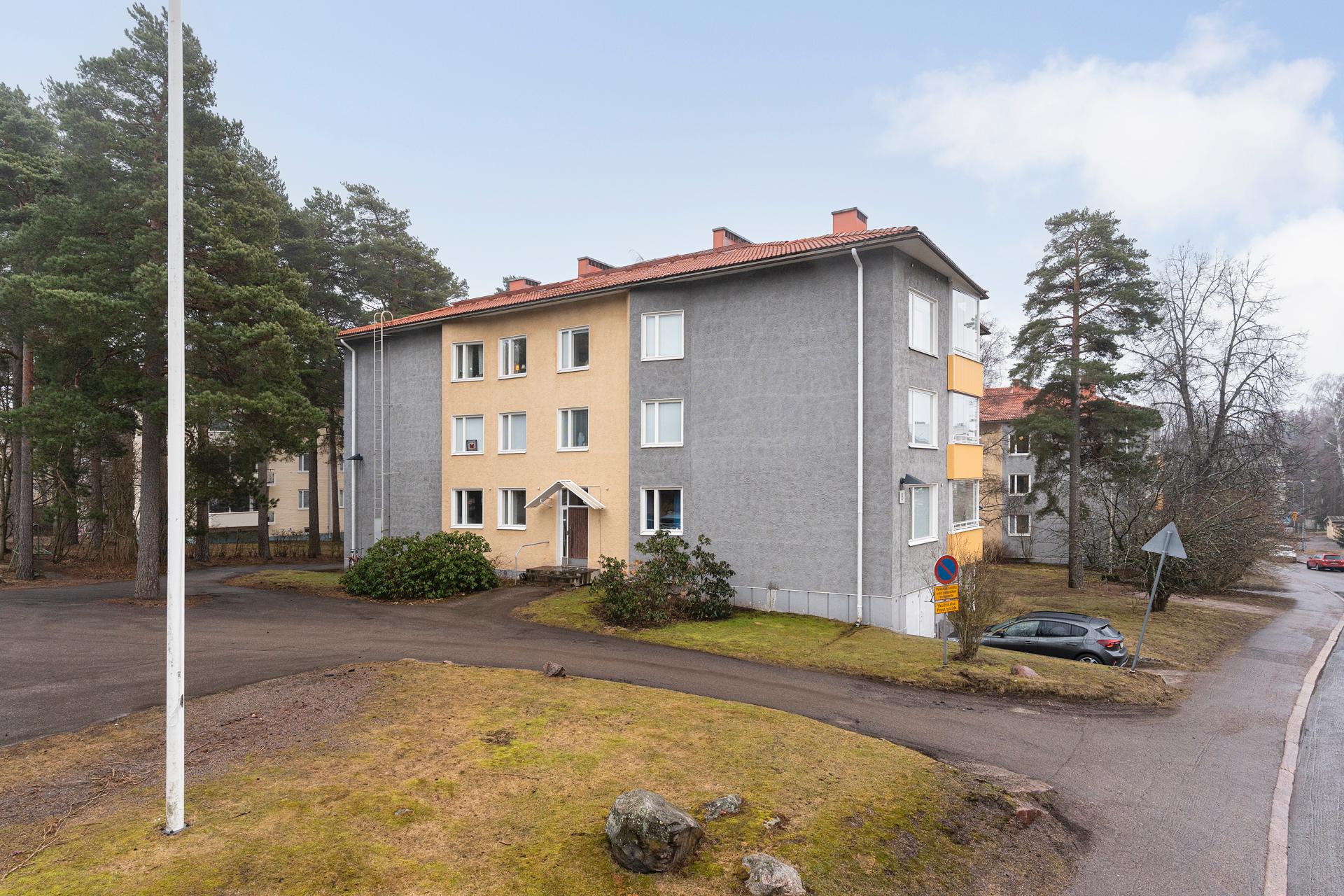 Pastori Jussilaisen tie 8, Pohjois-Haaga, Helsinki