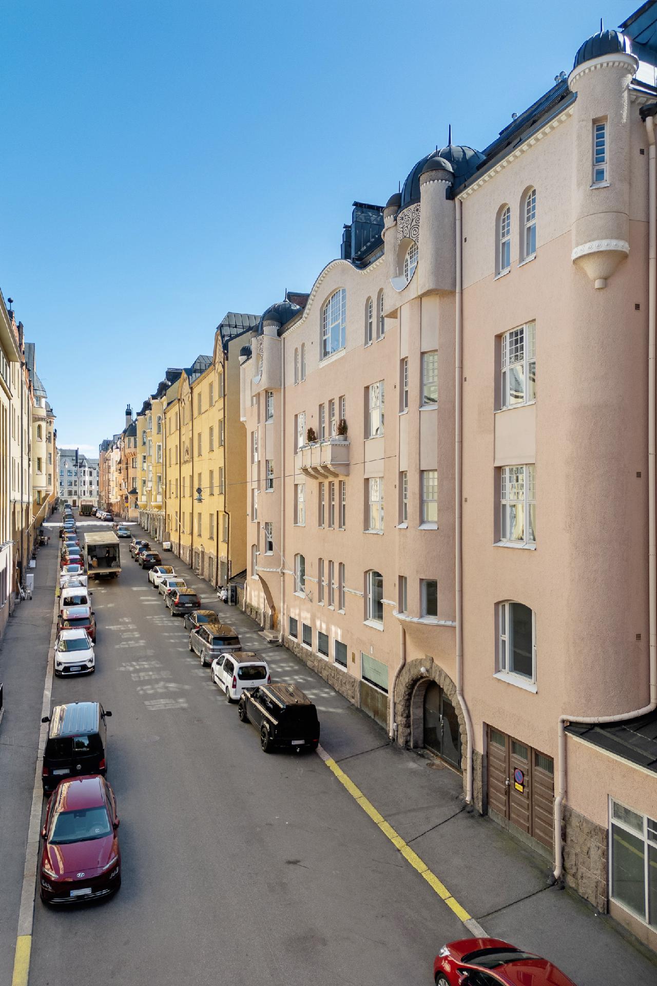 Luotsikatu 4, Katajanokka, Helsinki