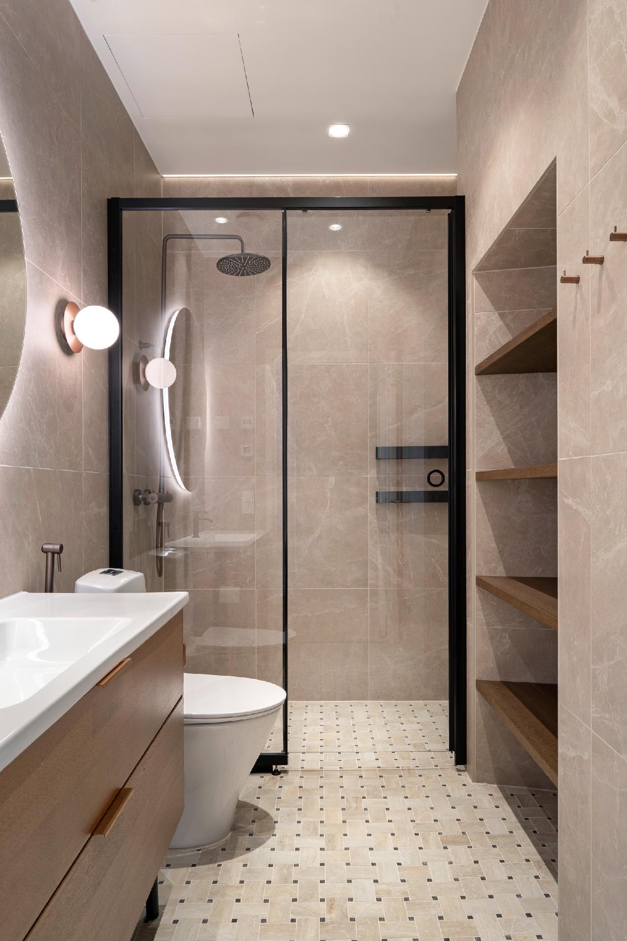 Luotsikatu 4, Katajanokka, Helsinki