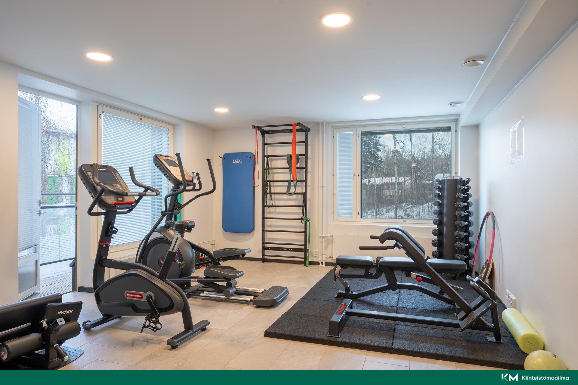 kuntosali 2. kerroksessa