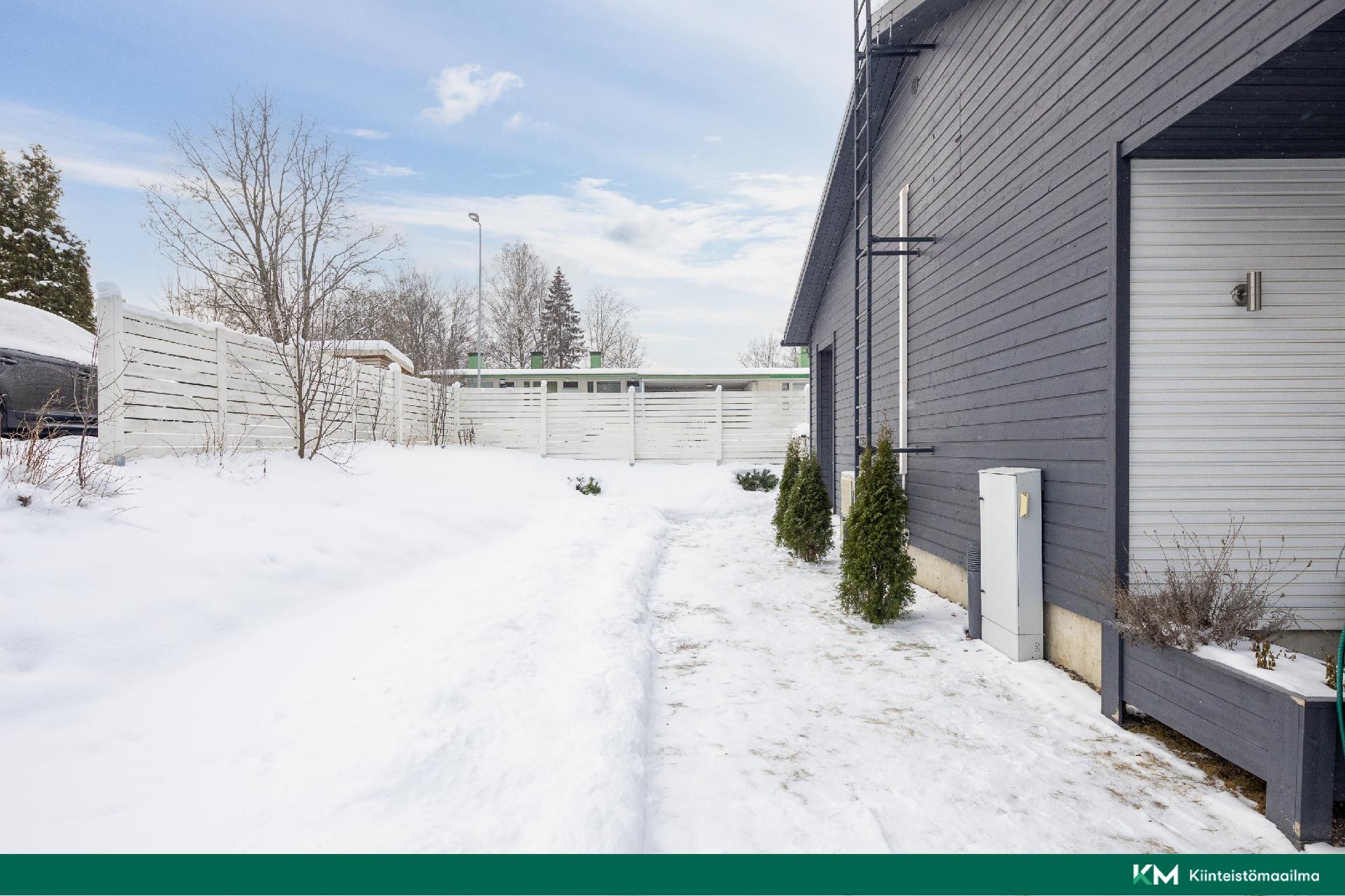 Tarjantie 1, Rekola, Vantaa