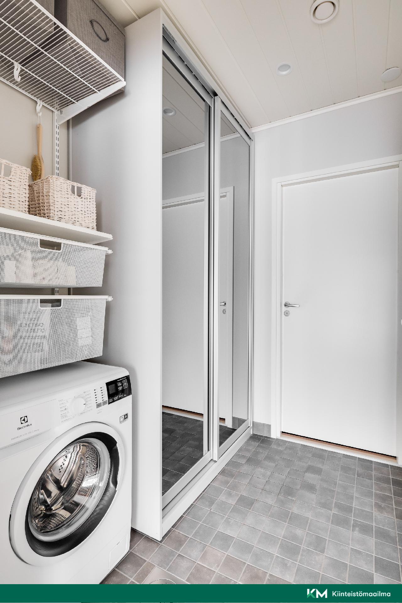 Tarjantie 1, Rekola, Vantaa