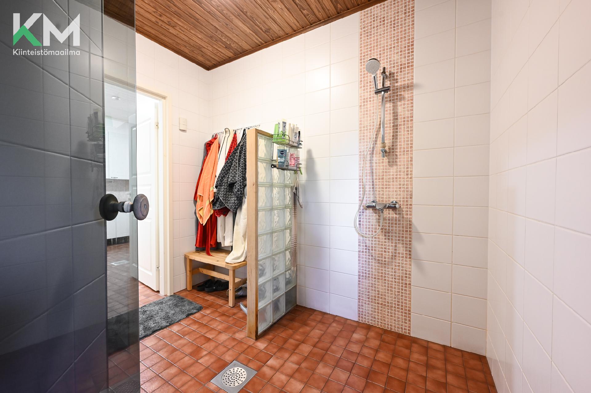 Kahilantie 18, Luopa, Kurikka