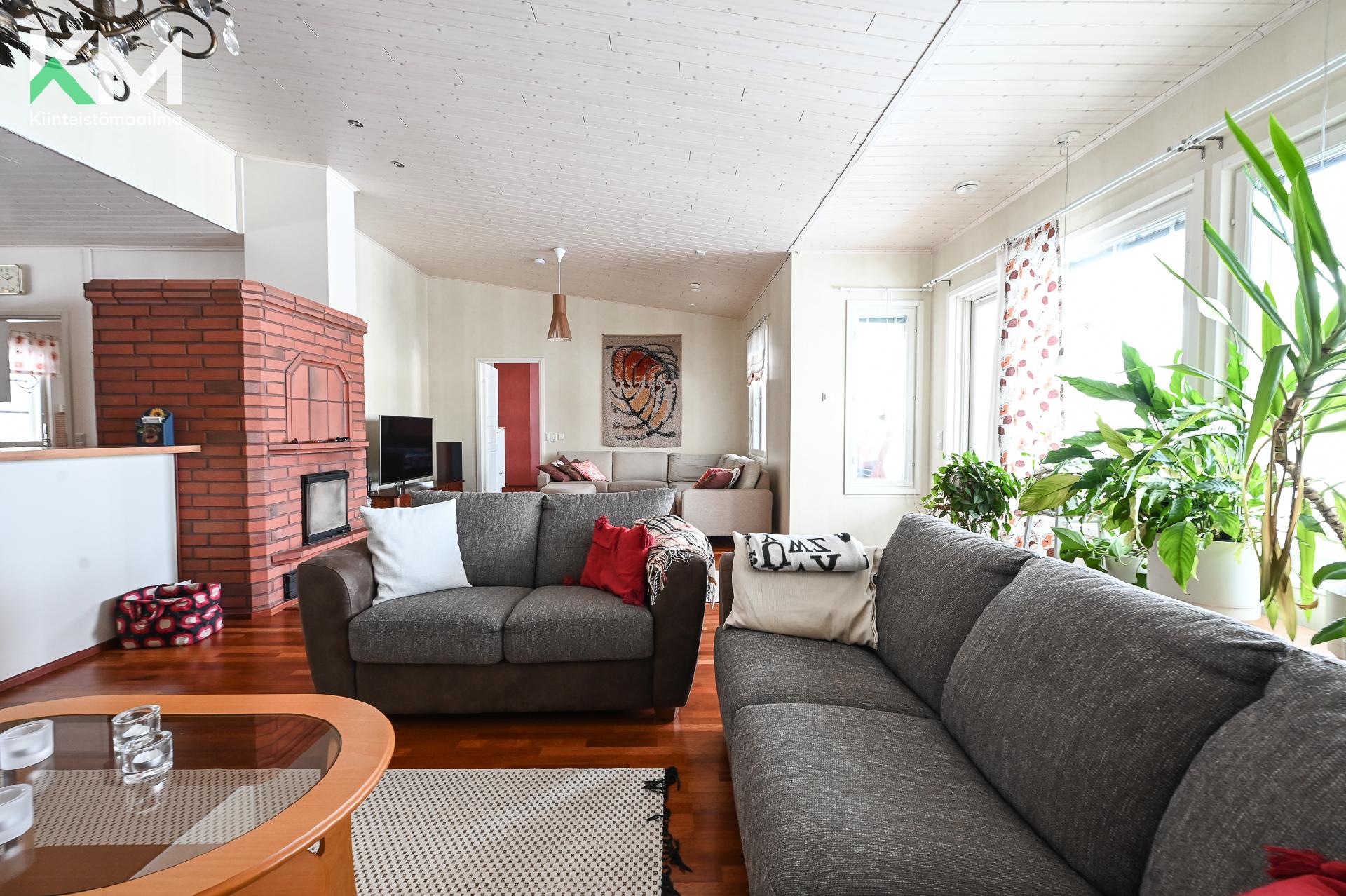 Kahilantie 18, Luopa, Kurikka