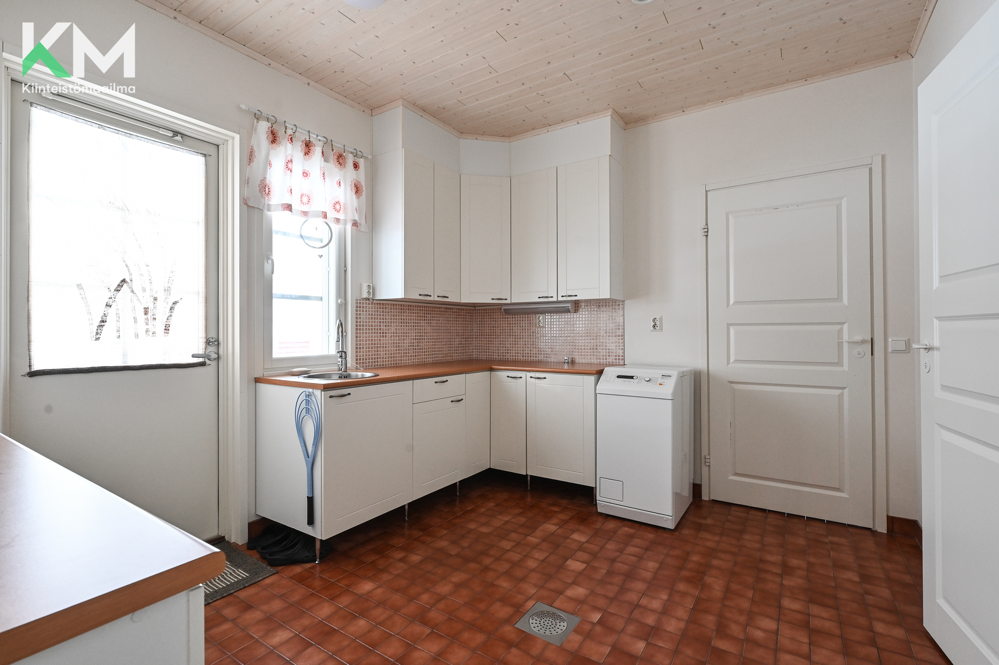 Kahilantie 18, Luopa, Kurikka