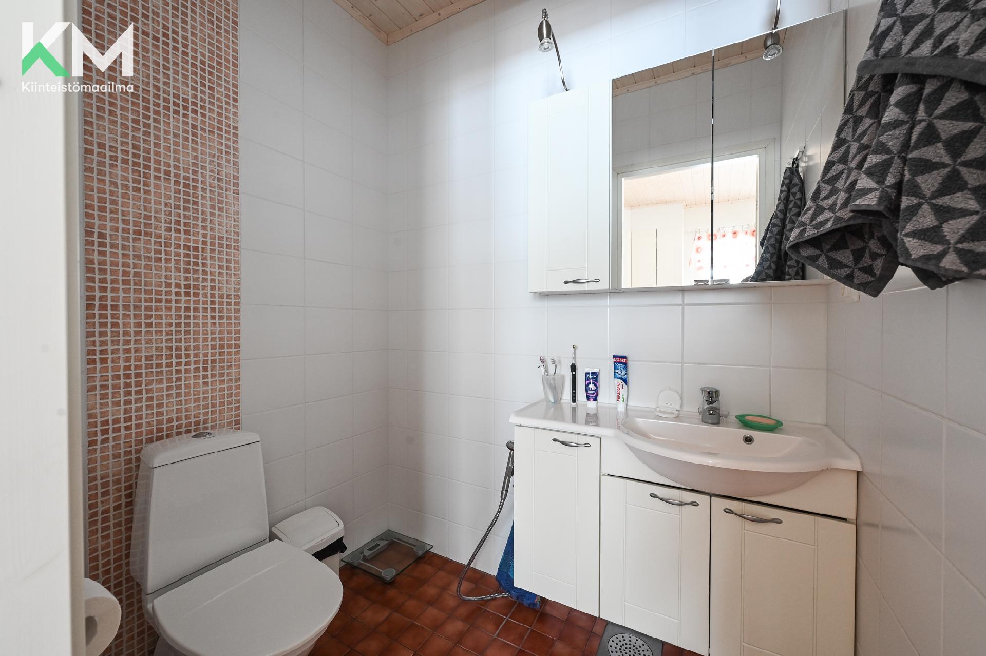 Kahilantie 18, Luopa, Kurikka