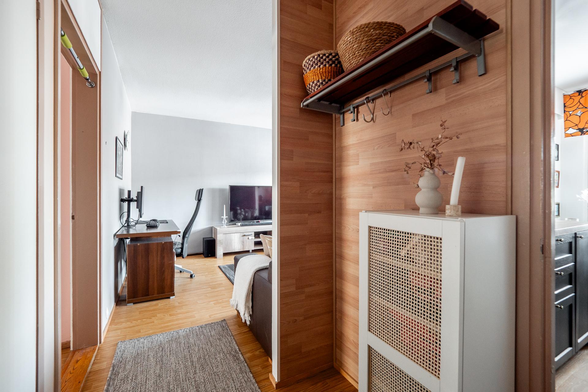 Tullimiehentie 1, Koskela, Oulu