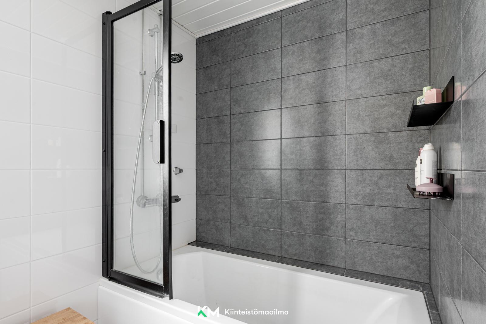 Taavetti Laitisen katu 9, Pikku-Huopalahti, Helsinki