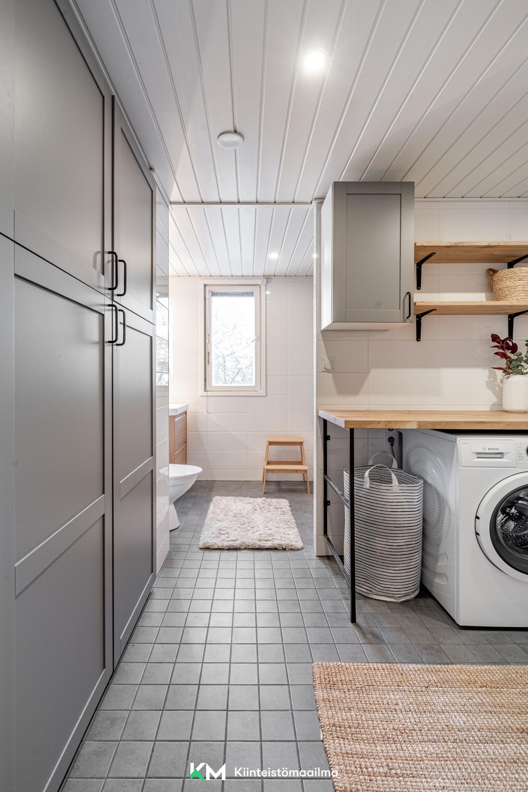 Taavetti Laitisen katu 9, Pikku-Huopalahti, Helsinki