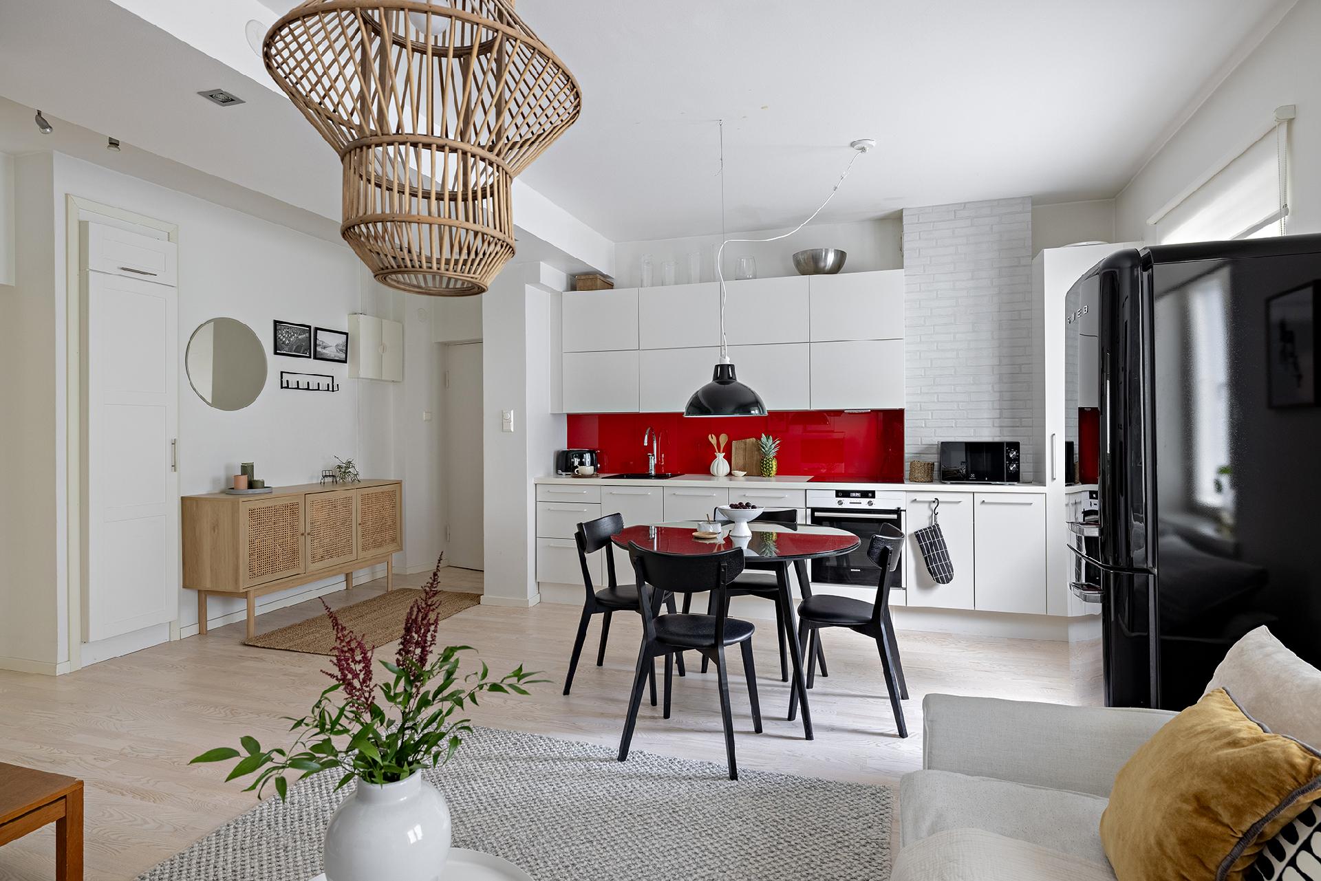 Suvantokatu 3, Karjasilta, Oulu