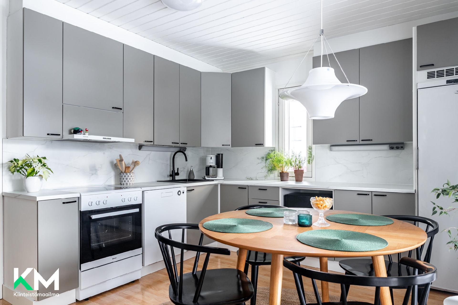 Heikkilänkuja 4, Hedelmätarha, Hollola