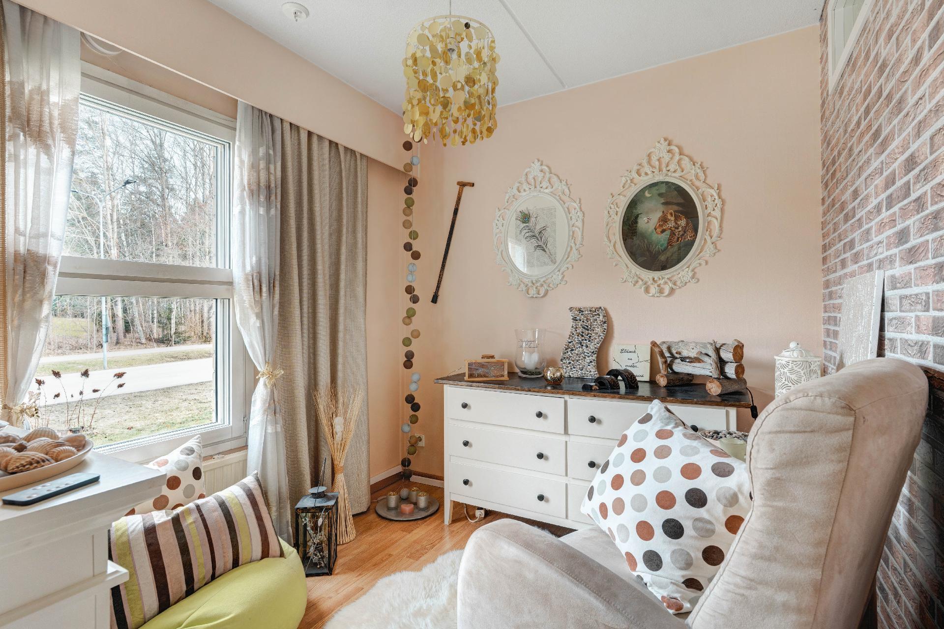 Puistokalliontie 1, Lindal, Kirkkonummi