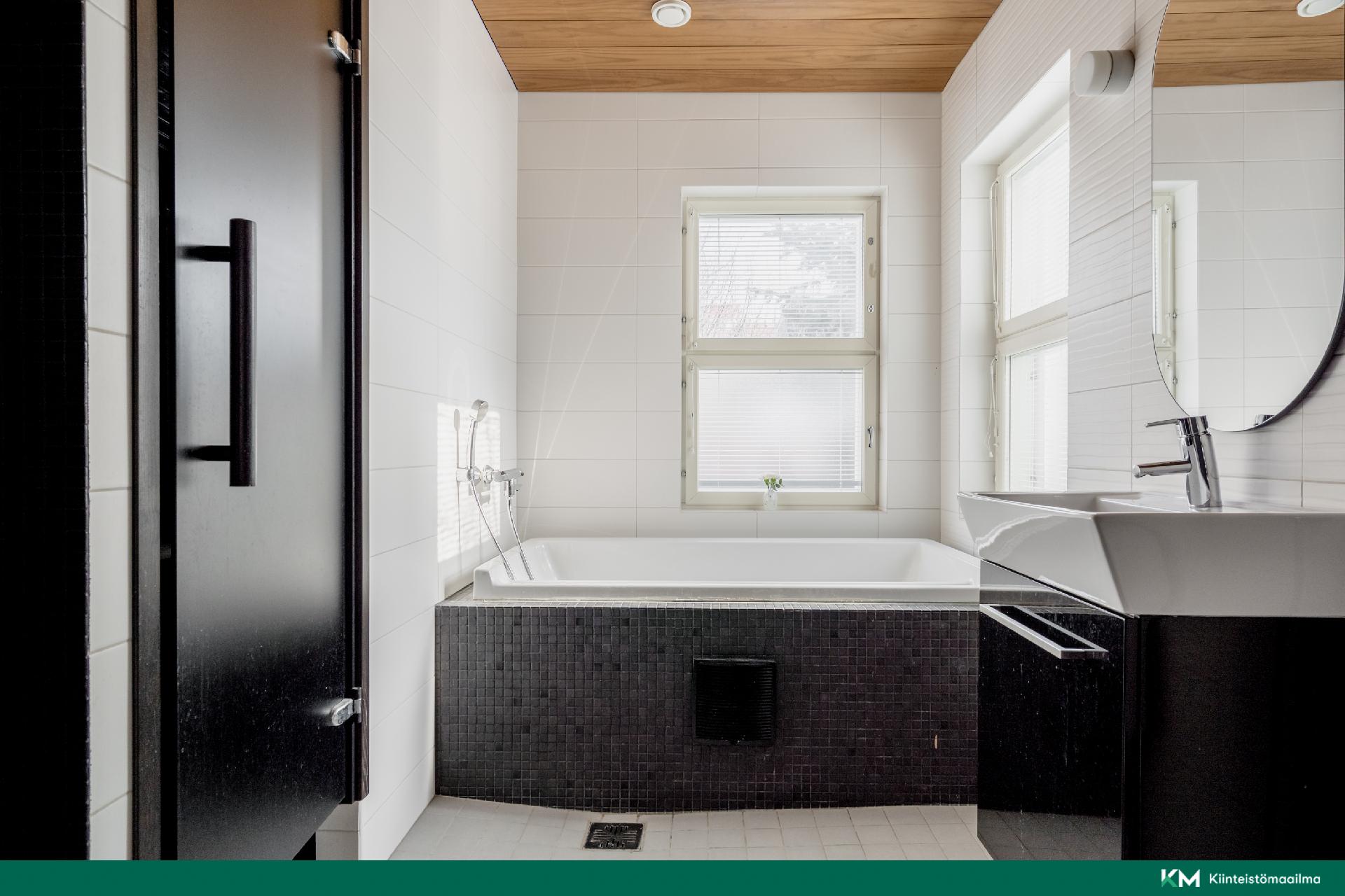 Ruhnuntie 7, Kolsari, Kirkkonummi