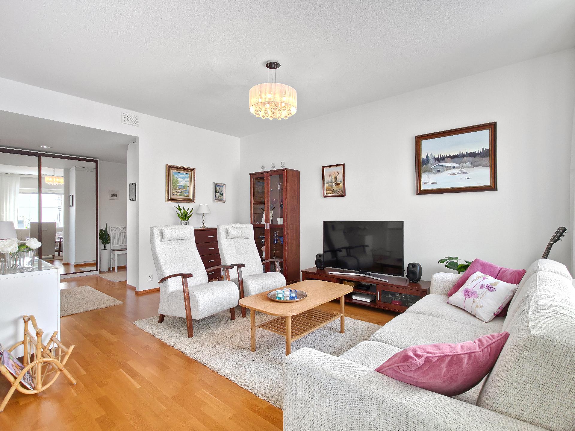 Laivastokatu 8, Pallo-Tyysterniemi, Lappeenranta