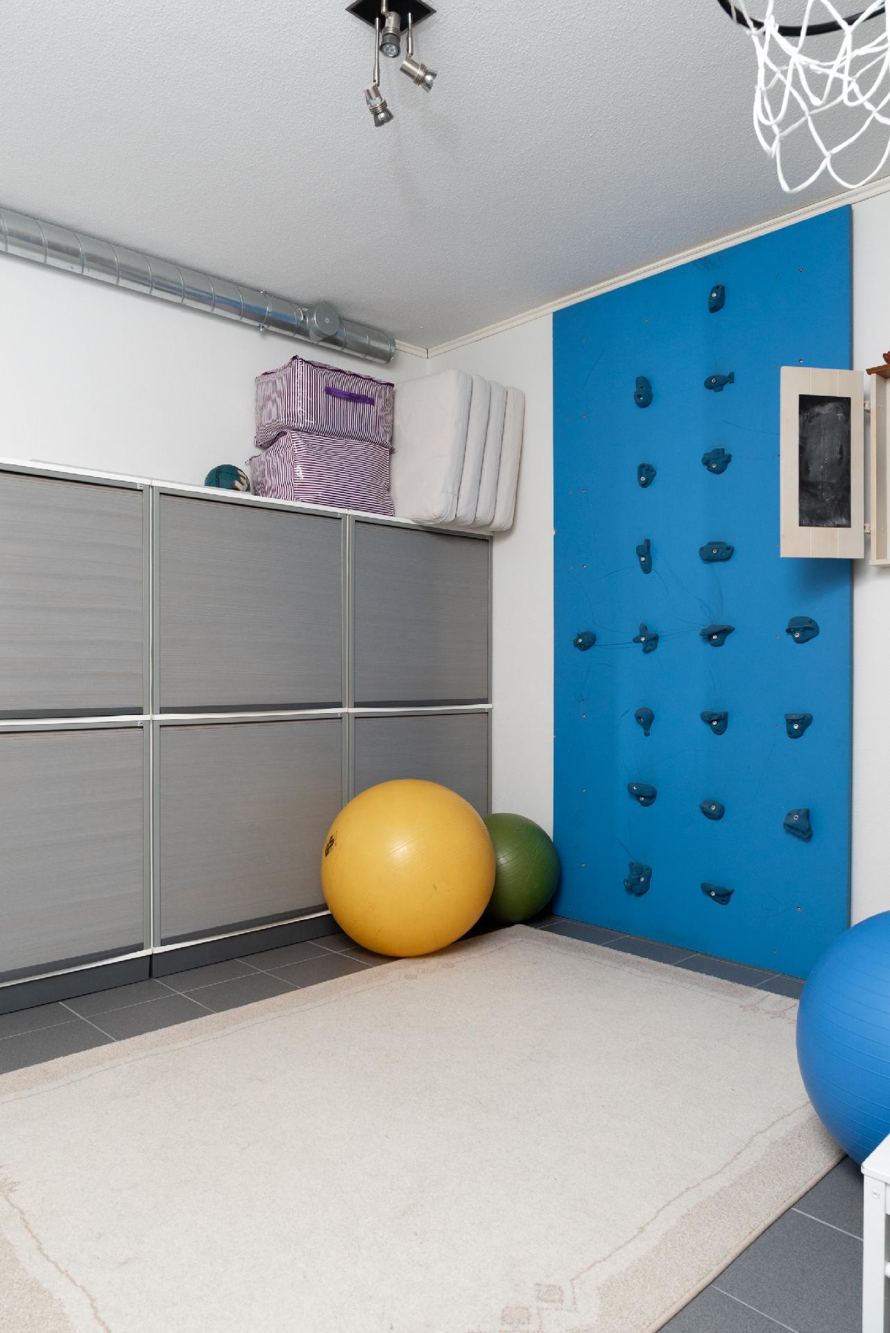 Alakerran harrastehuone/ varasto