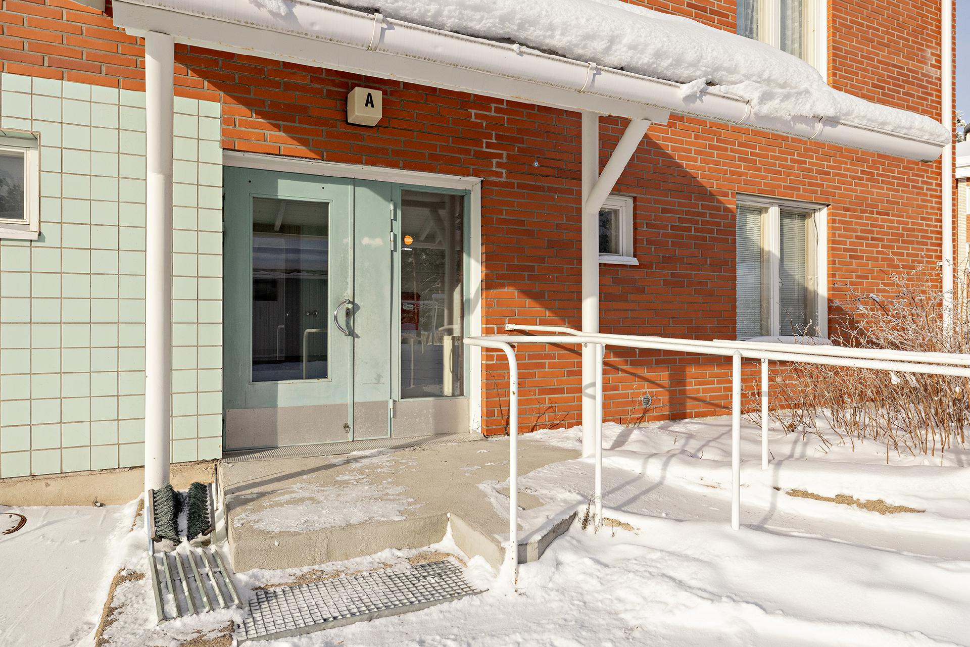 Jatulikivenkatu 8, Maikkula, Oulu