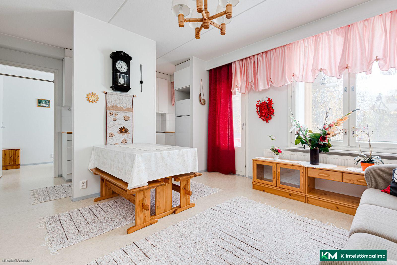 Jatulikivenkatu 8, Maikkula, Oulu