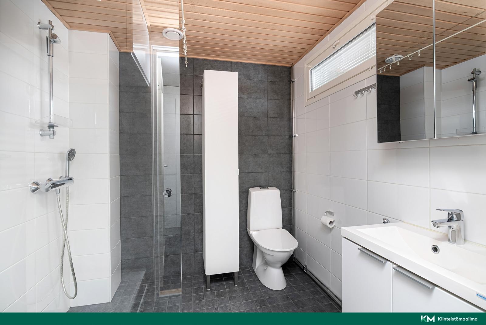 Rehtorinkatu 4, Lepola, Järvenpää