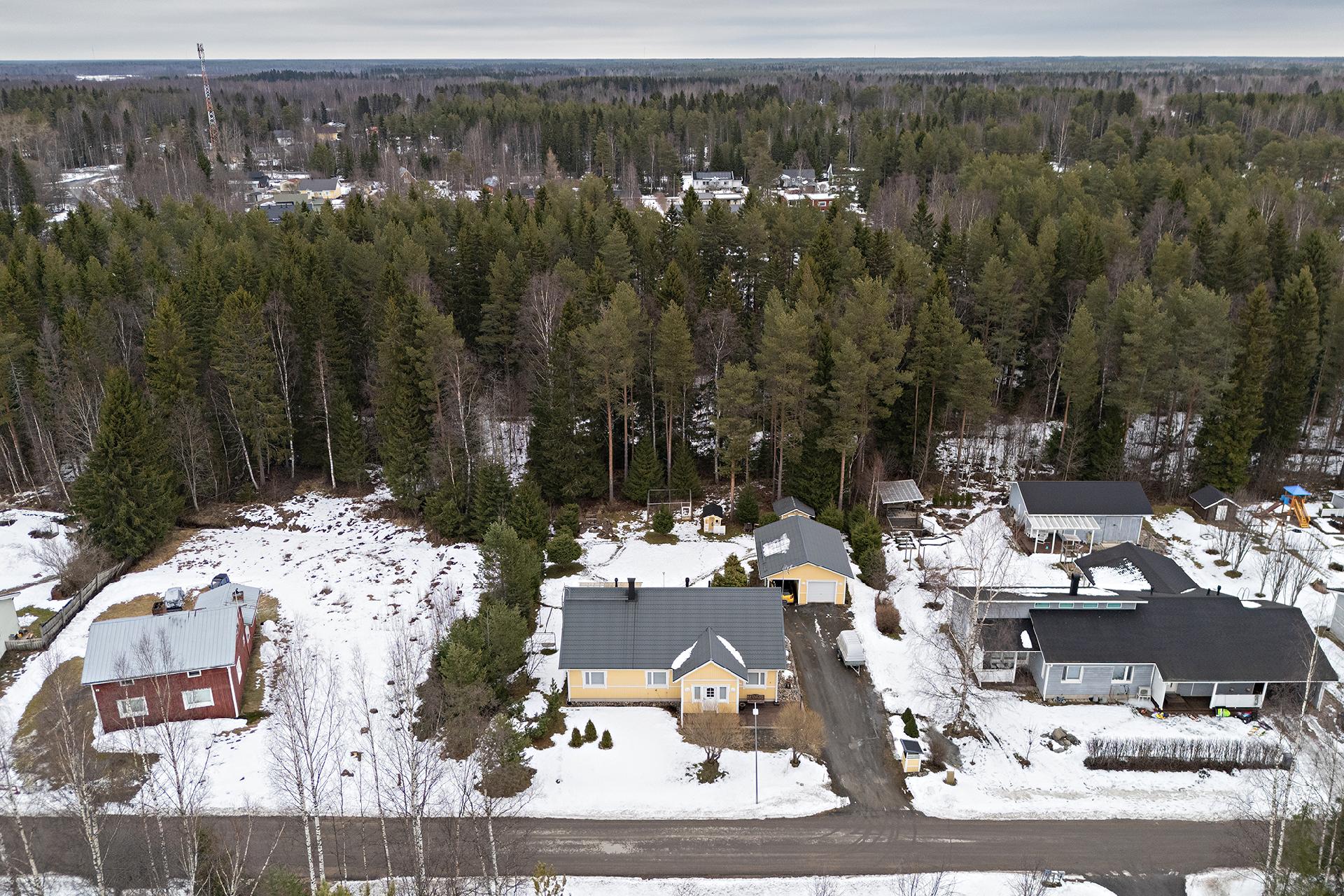 Nalkintie 11, Haukipudas, Oulu